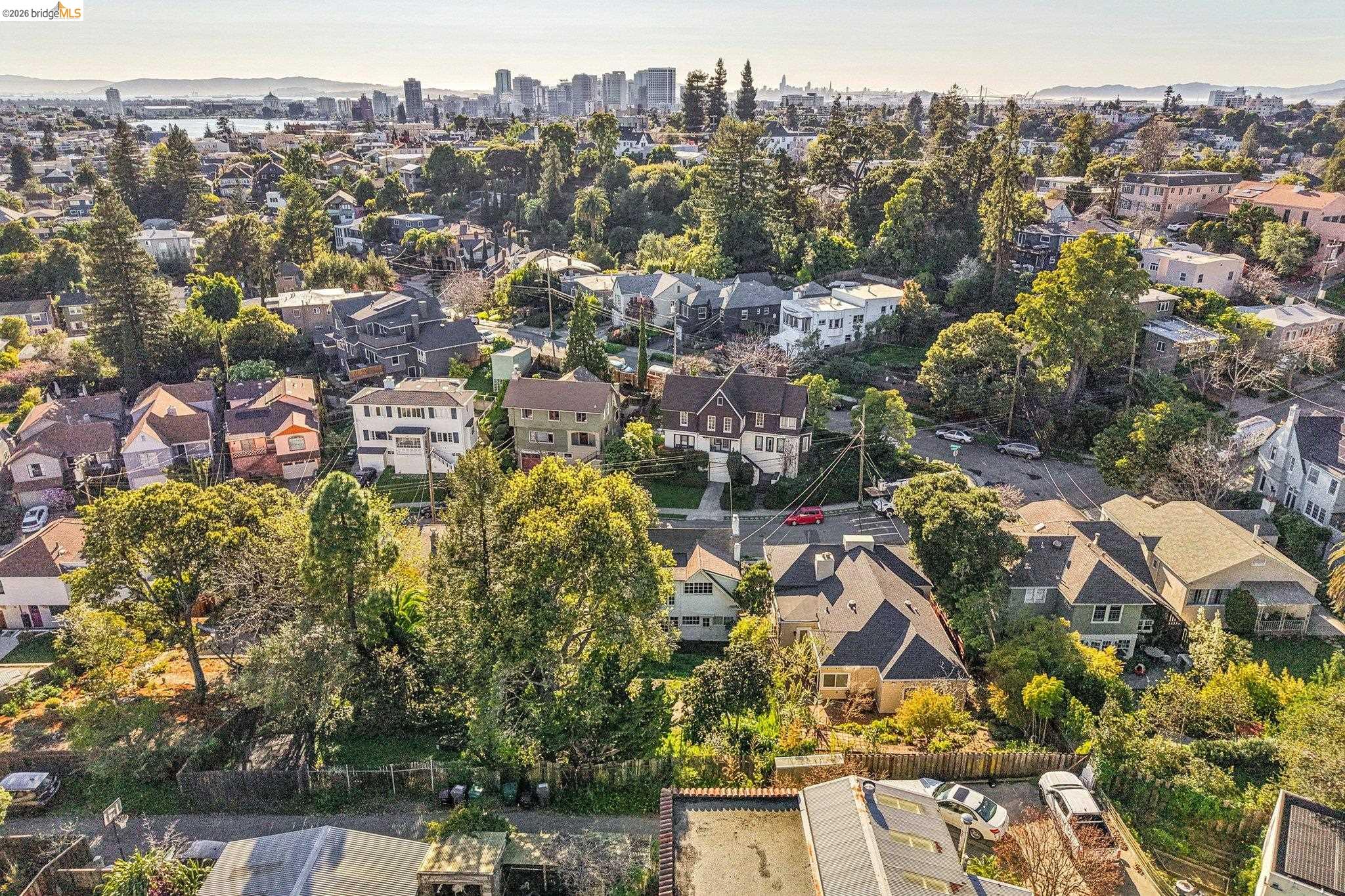 Detail Gallery Image 48 of 49 For 618 Boulevard Way, Piedmont,  CA 94610 - 4 Beds | 1 Baths