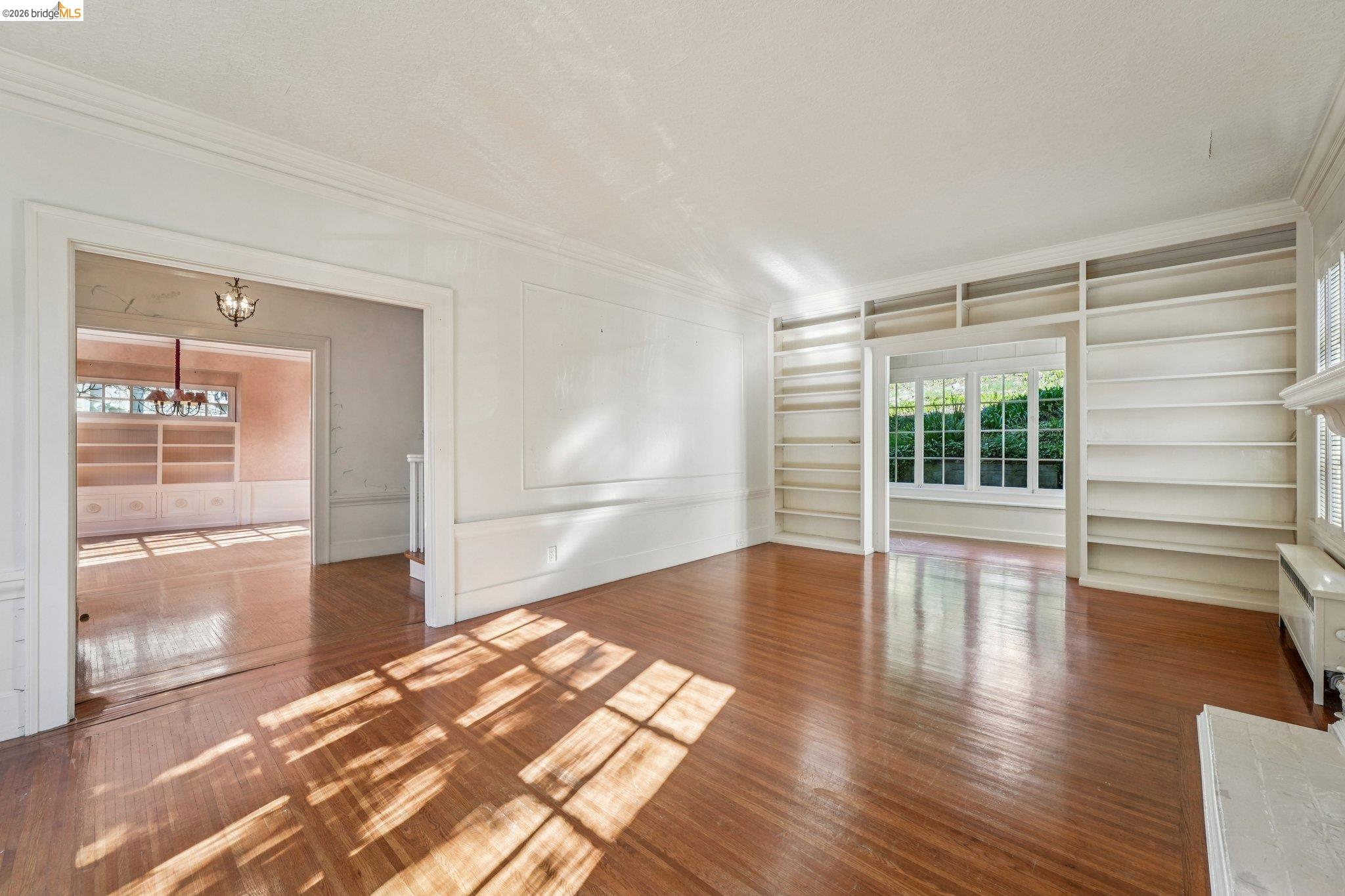 Detail Gallery Image 7 of 49 For 618 Boulevard Way, Piedmont,  CA 94610 - 4 Beds | 1 Baths