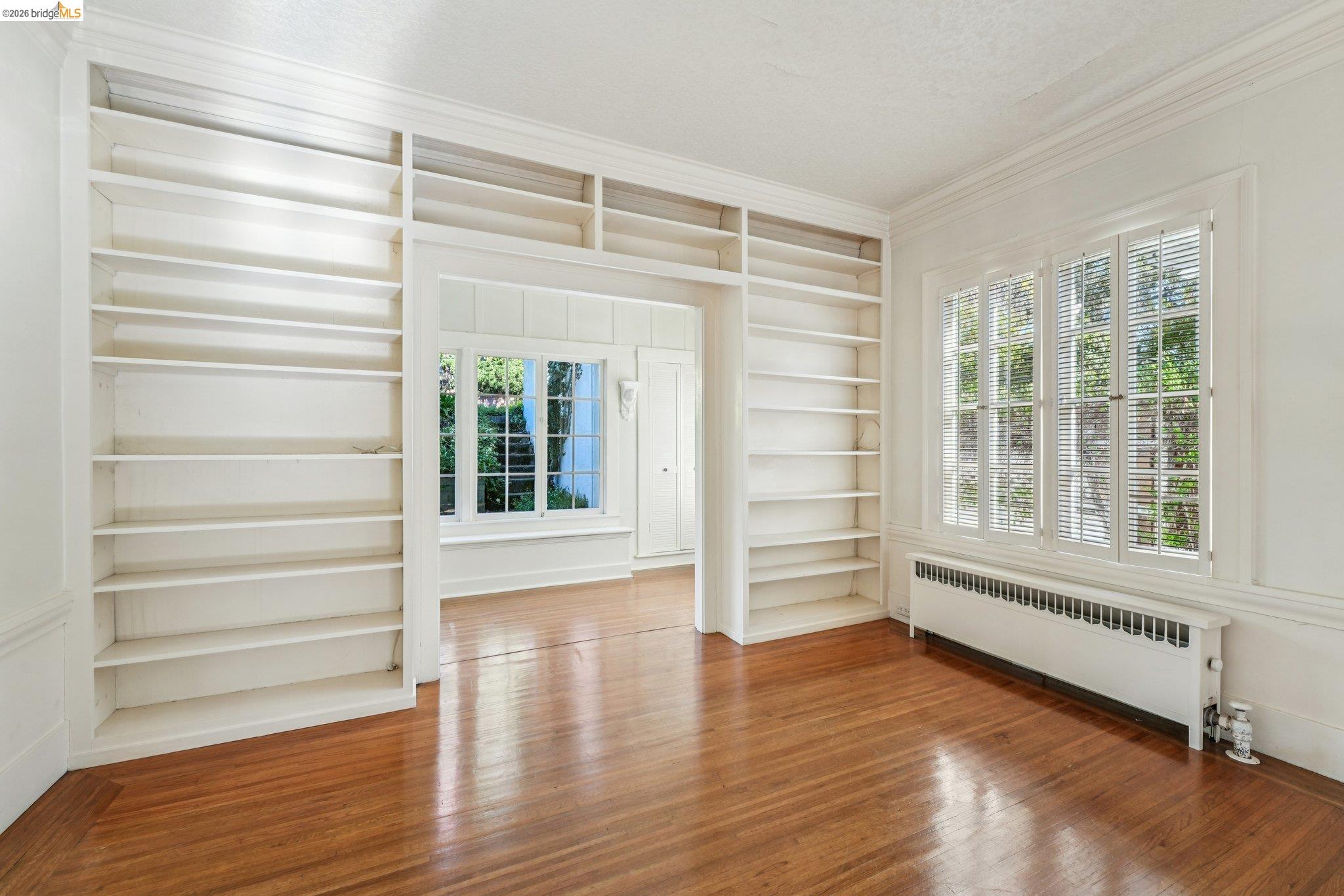 Detail Gallery Image 8 of 49 For 618 Boulevard Way, Piedmont,  CA 94610 - 4 Beds | 1 Baths