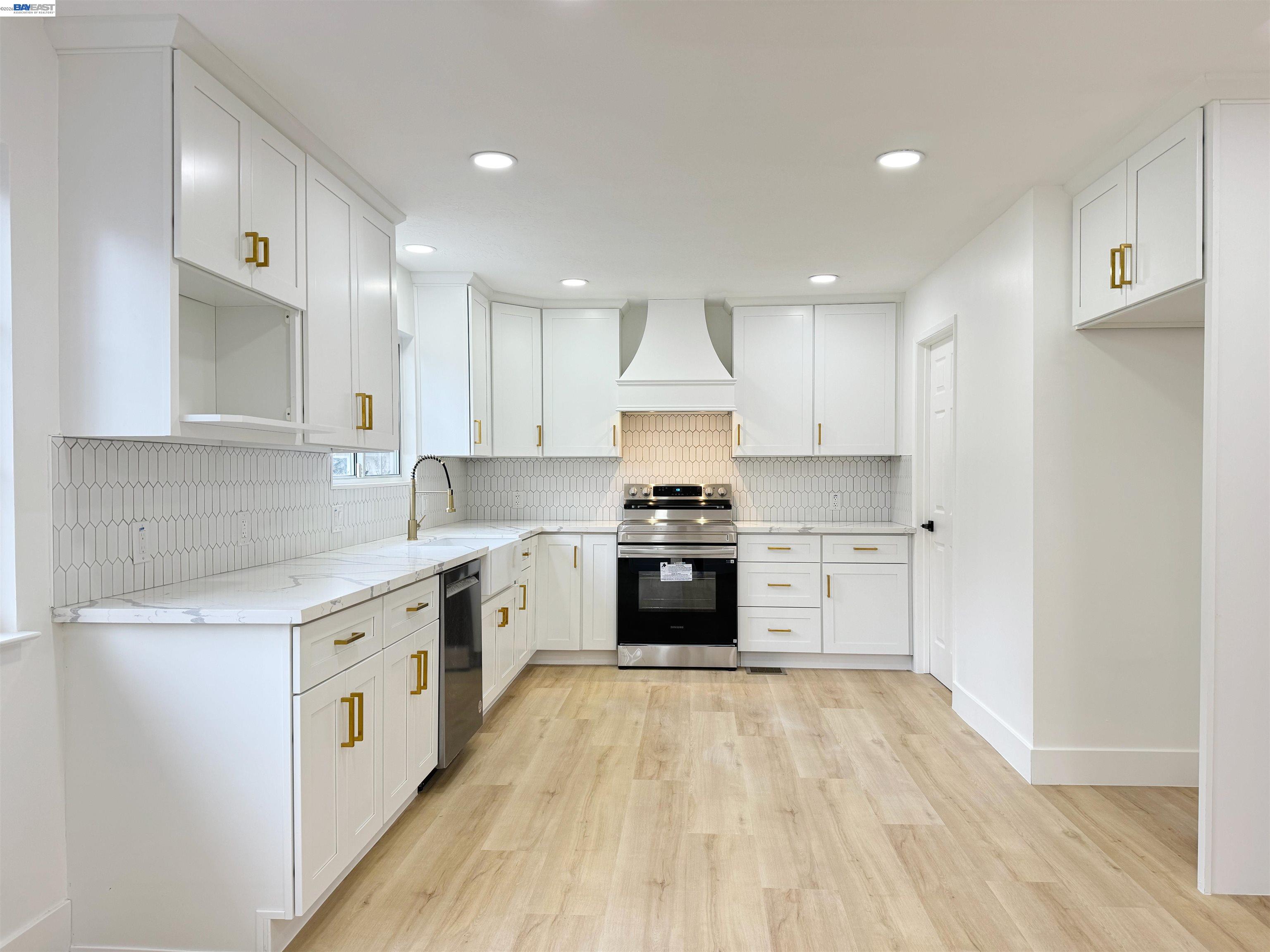 Detail Gallery Image 19 of 59 For 838 Virginia Ave, Lodi,  CA 95242 - 4 Beds | 4/1 Baths