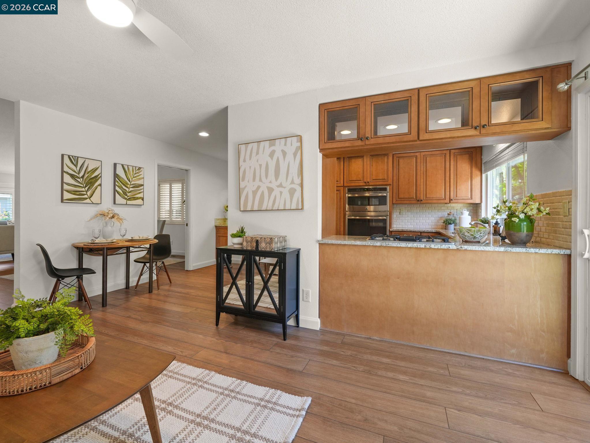 Detail Gallery Image 11 of 35 For 5021 Murchio Dr, Concord,  CA 94521 - 3 Beds | 2 Baths