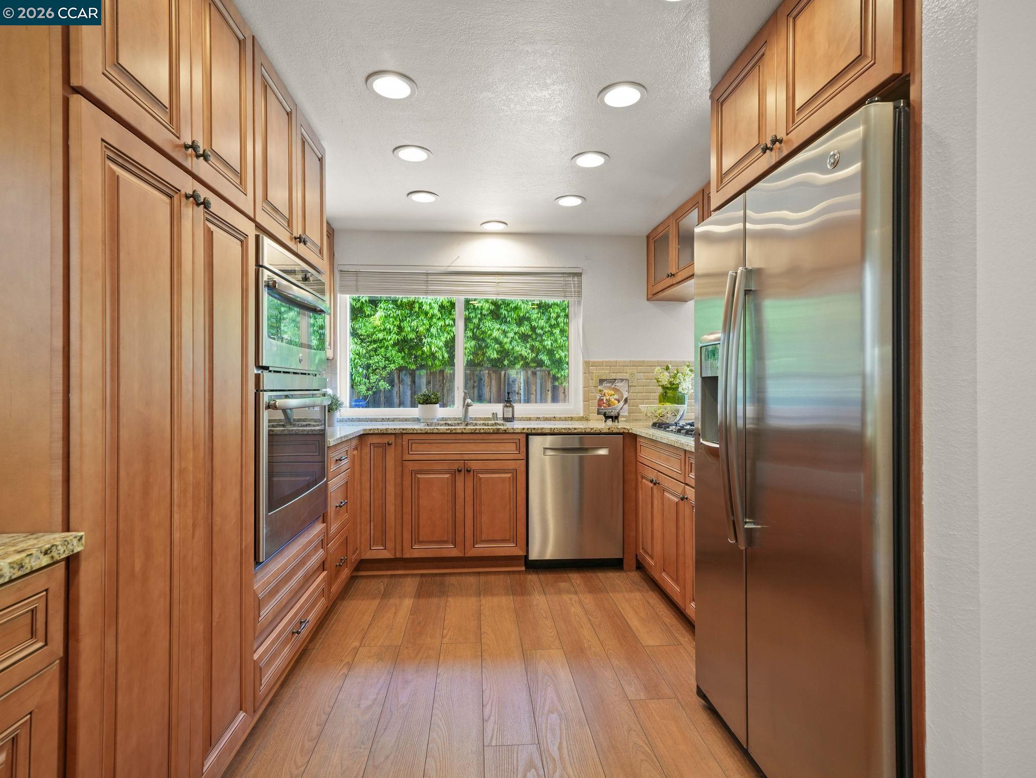 Detail Gallery Image 12 of 35 For 5021 Murchio Dr, Concord,  CA 94521 - 3 Beds | 2 Baths