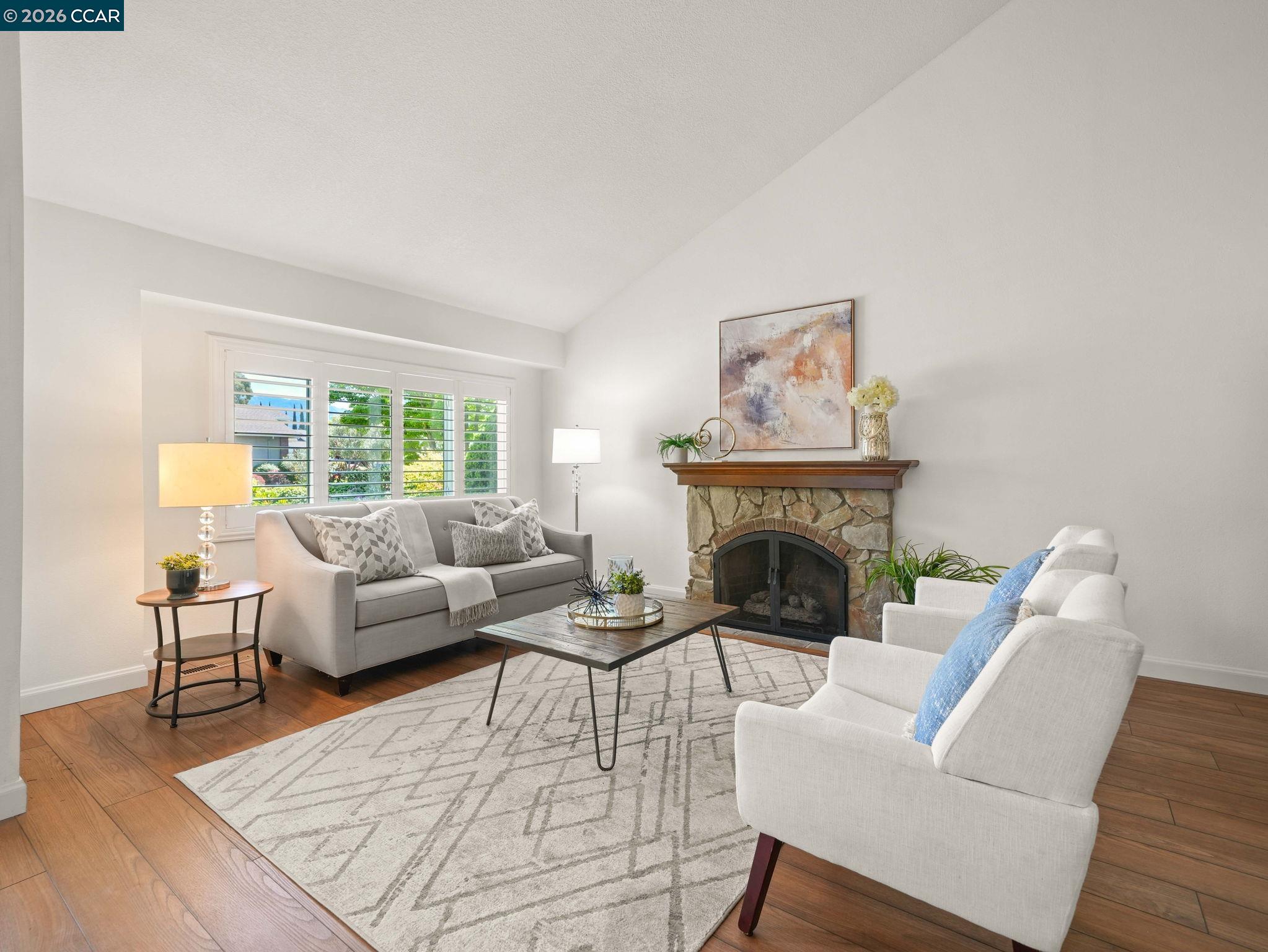 Detail Gallery Image 4 of 35 For 5021 Murchio Dr, Concord,  CA 94521 - 3 Beds | 2 Baths