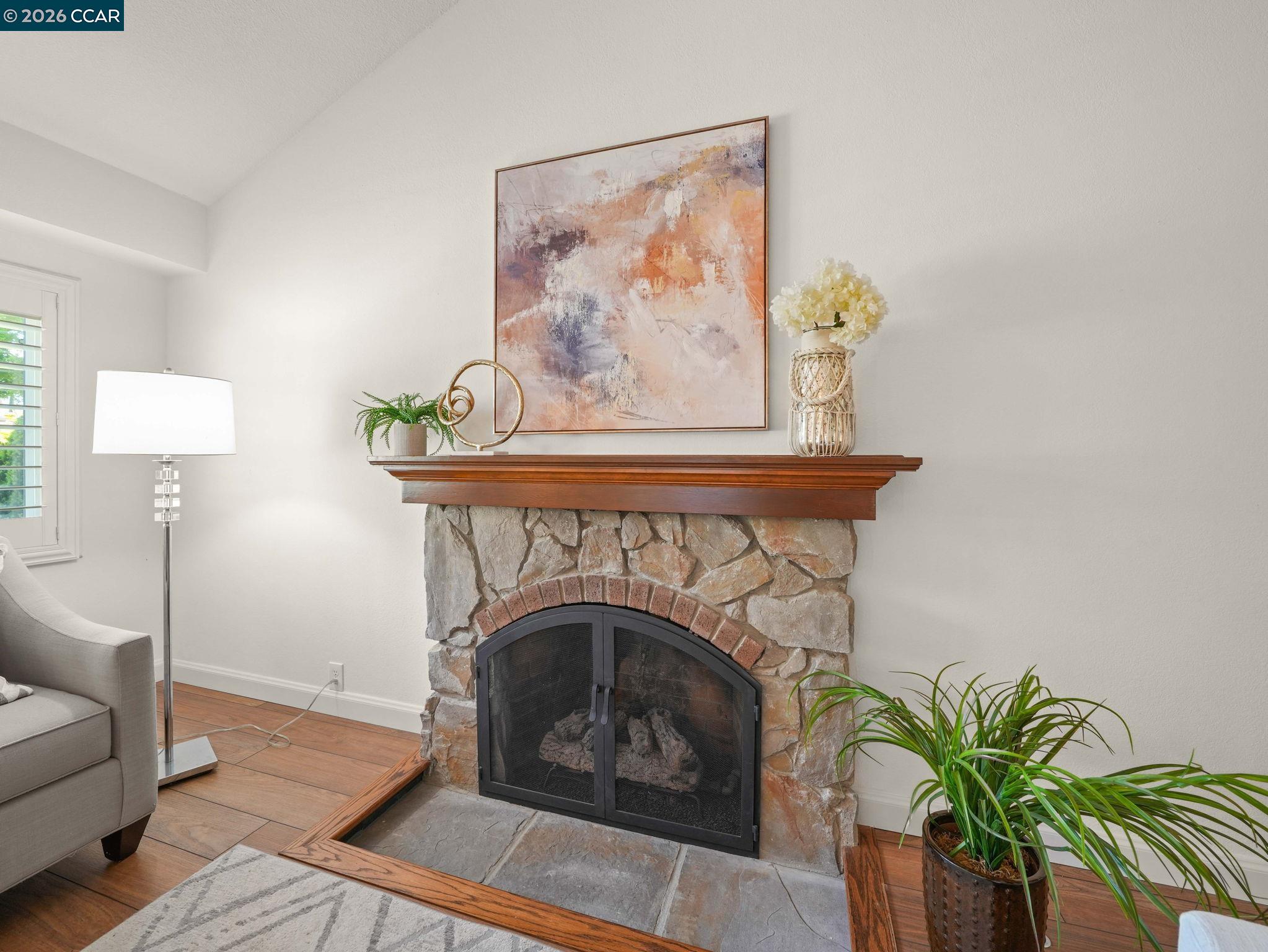 Detail Gallery Image 6 of 35 For 5021 Murchio Dr, Concord,  CA 94521 - 3 Beds | 2 Baths