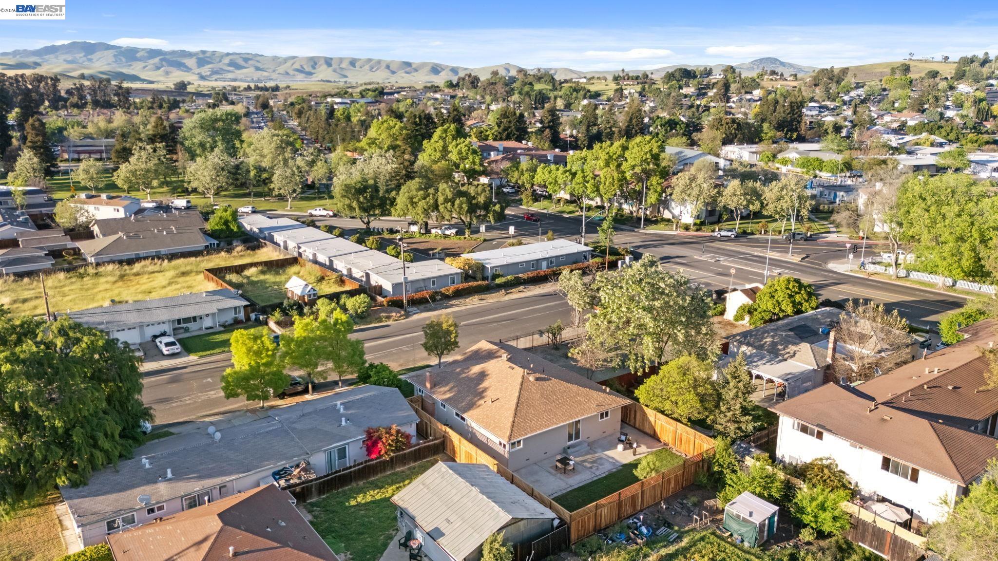 Detail Gallery Image 22 of 22 For 2151 Elm St, Livermore,  CA 94551 - 3 Beds | 2 Baths