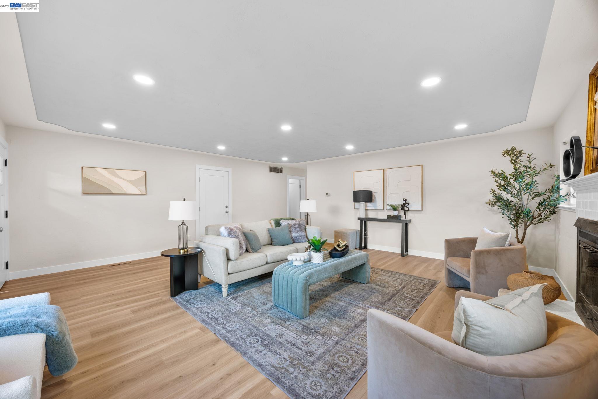 Detail Gallery Image 6 of 22 For 2151 Elm St, Livermore,  CA 94551 - 3 Beds | 2 Baths