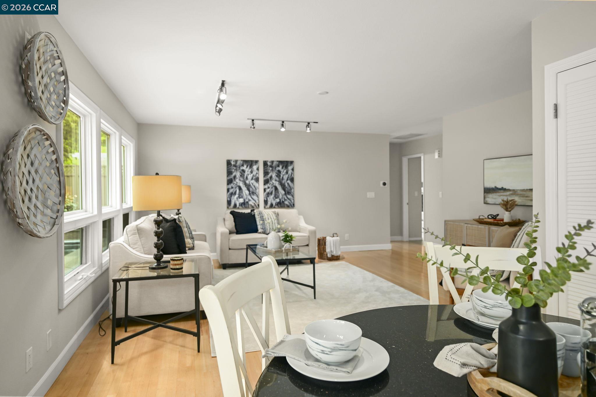 Detail Gallery Image 12 of 30 For 216 Royal Saint Ct, Danville,  CA 94526 - 4 Beds | 3 Baths