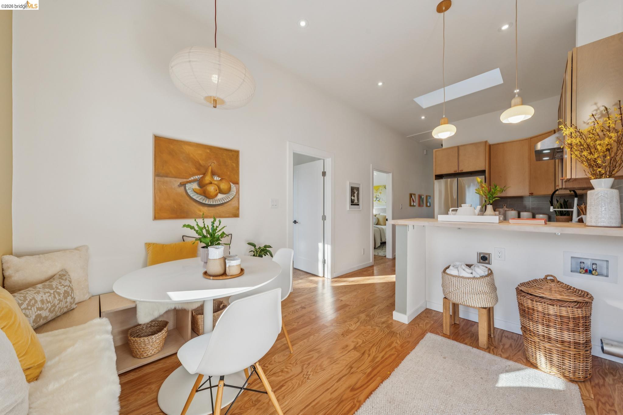 Detail Gallery Image 25 of 46 For 1339 Kains Ave, Berkeley,  CA 94702 - 2 Beds | 1 Baths