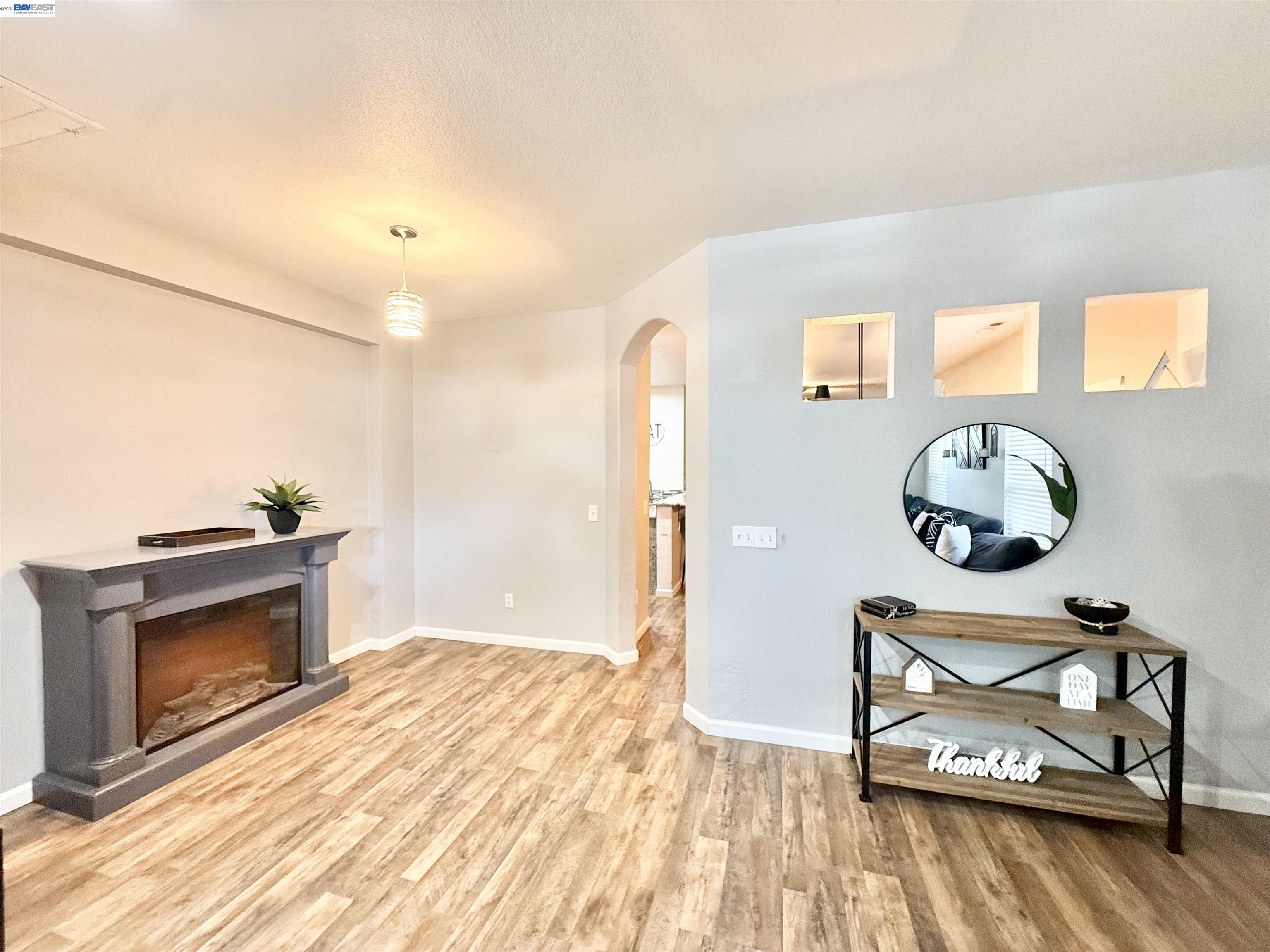 Detail Gallery Image 3 of 25 For 2408 Mountain Pride Court, Modesto,  CA 95355 - 4 Beds | 2 Baths