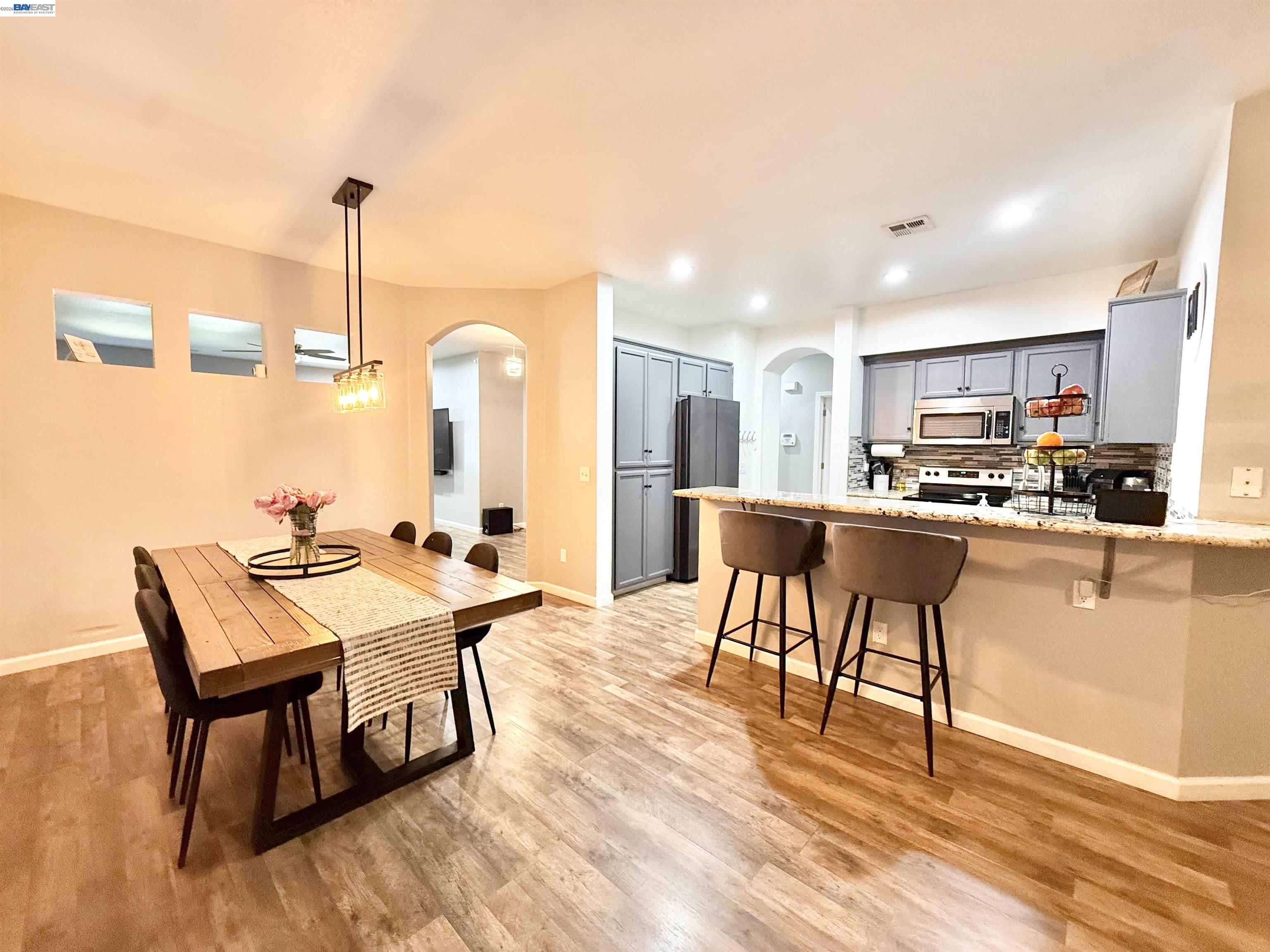 Detail Gallery Image 7 of 25 For 2408 Mountain Pride Court, Modesto,  CA 95355 - 4 Beds | 2 Baths