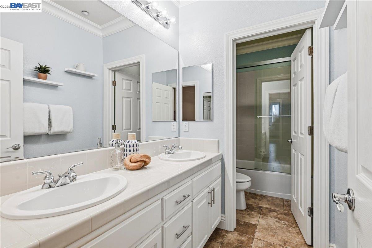 Detail Gallery Image 34 of 60 For 2889 Bresso Ct, Livermore,  CA 94550 - 5 Beds | 2/1 Baths