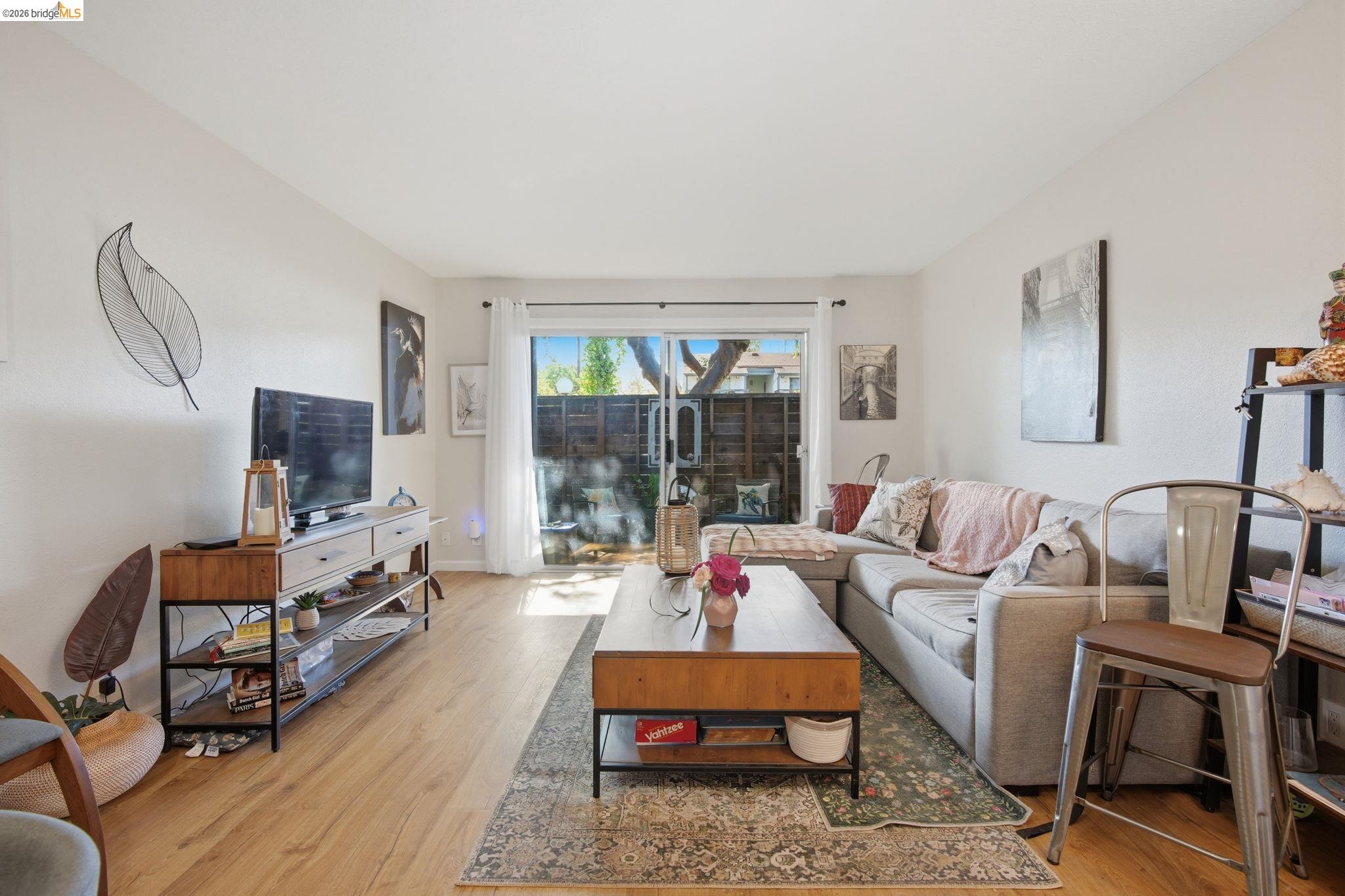 Photo #2: 41128442 Listing: Photo #2