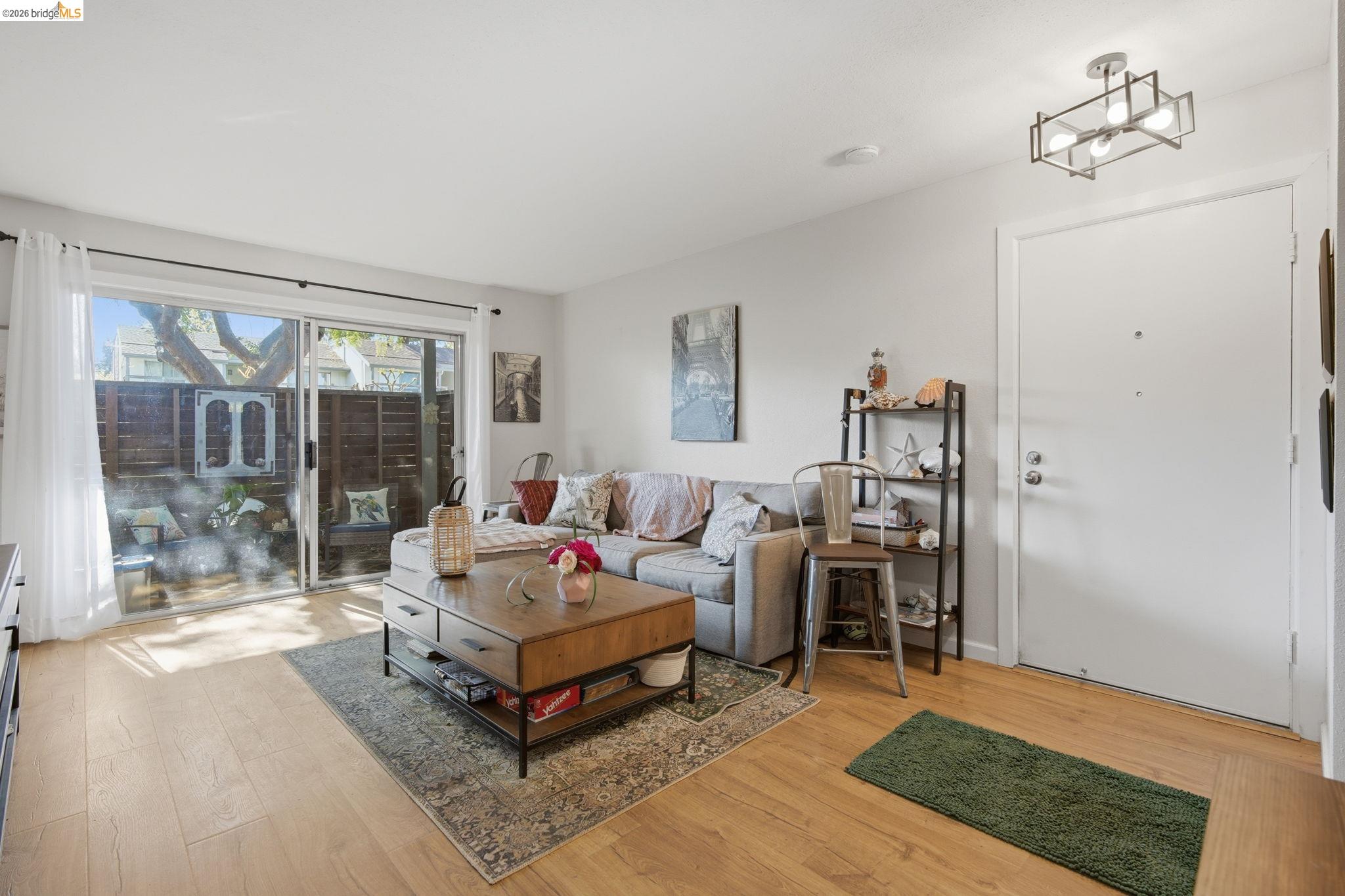 Photo #3: 41128442 Listing: Photo #3