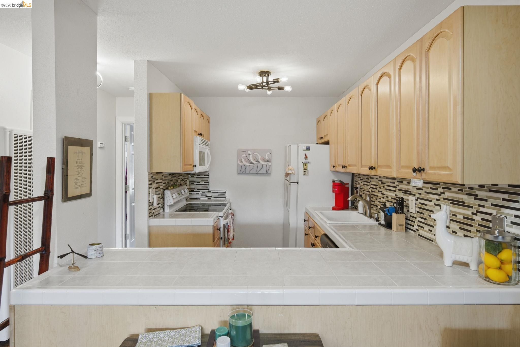 Photo #10: 41128442 Listing: Photo #10