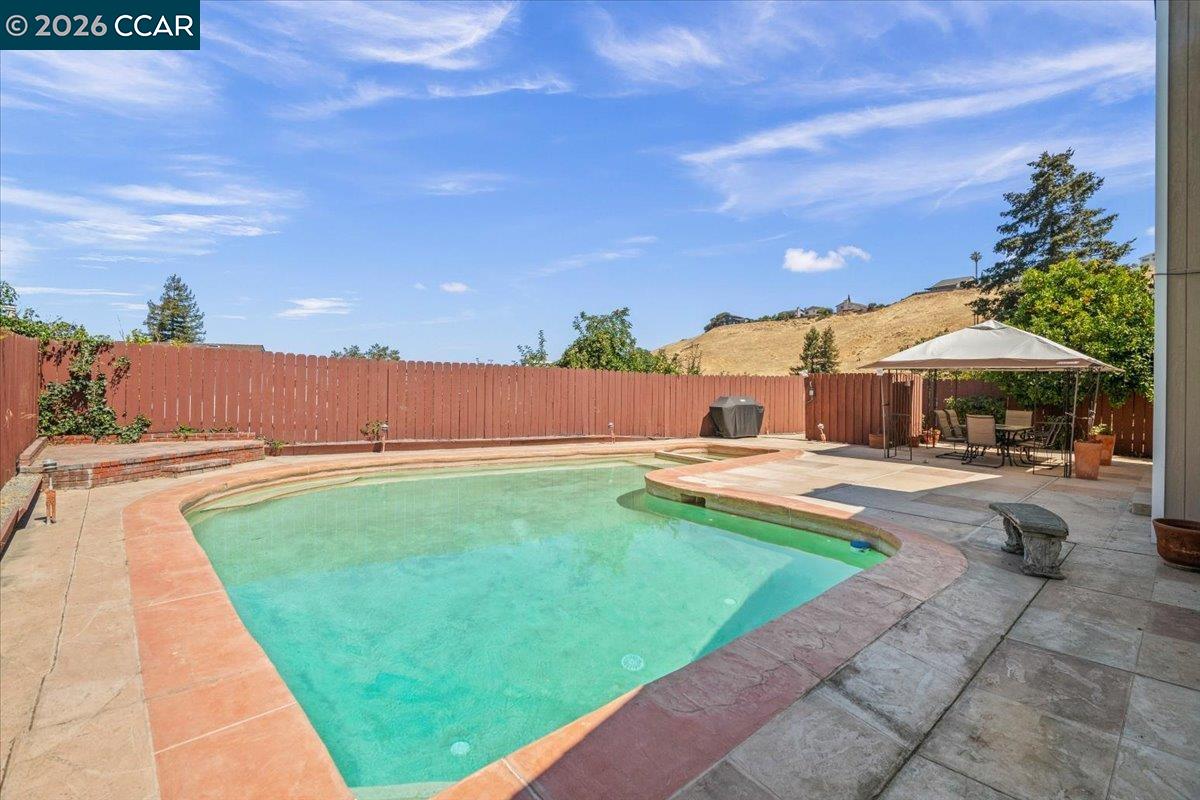 Detail Gallery Image 21 of 22 For 118 Cottonwood Ct, Hercules,  CA 94547 - 3 Beds | 2 Baths