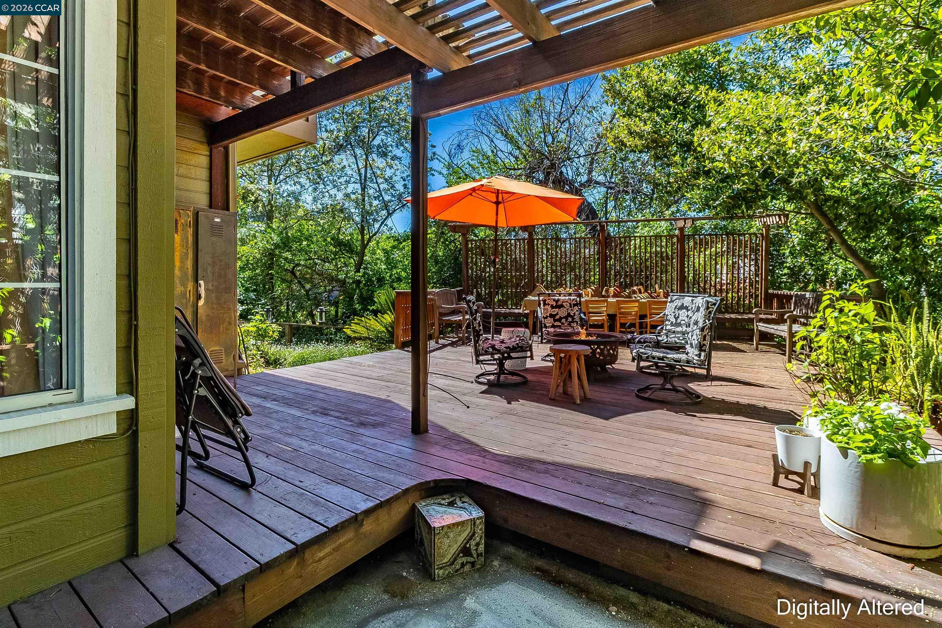 Detail Gallery Image 3 of 44 For 408 Fraga Ct, Martinez,  CA 94553 - 4 Beds | 2/1 Baths