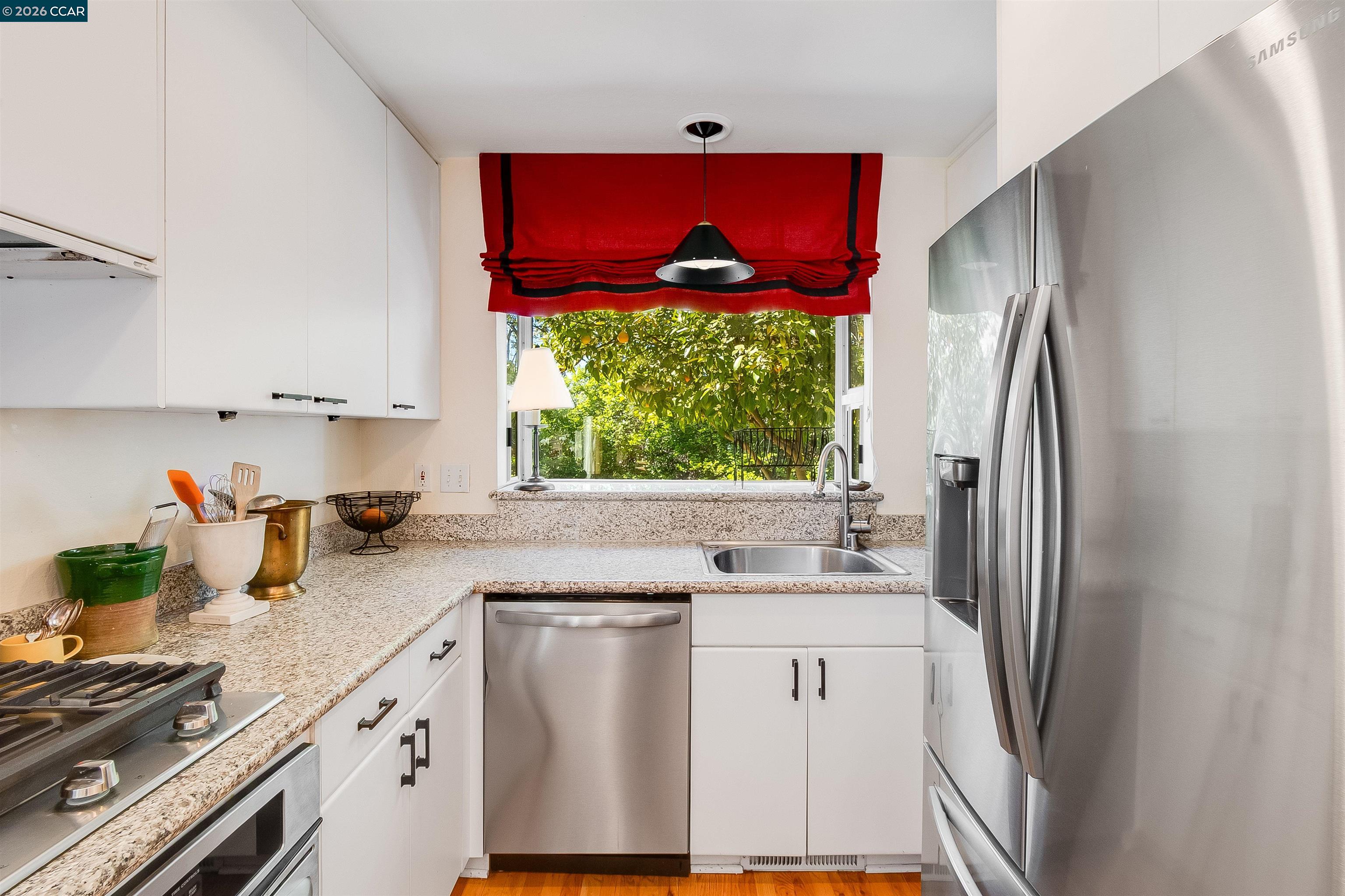 Detail Gallery Image 22 of 44 For 408 Fraga Ct, Martinez,  CA 94553 - 4 Beds | 2/1 Baths