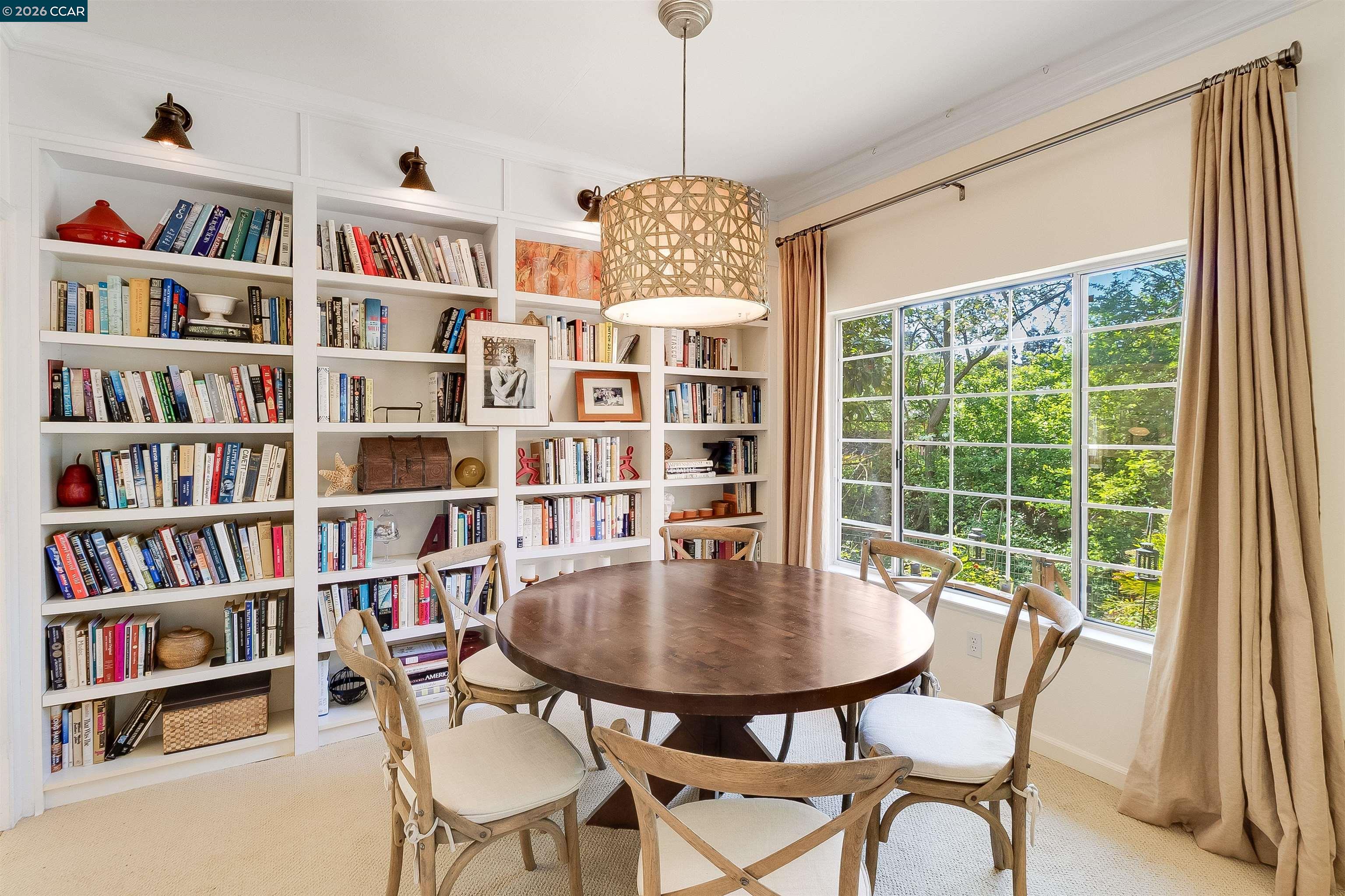 Detail Gallery Image 28 of 44 For 408 Fraga Ct, Martinez,  CA 94553 - 4 Beds | 2/1 Baths