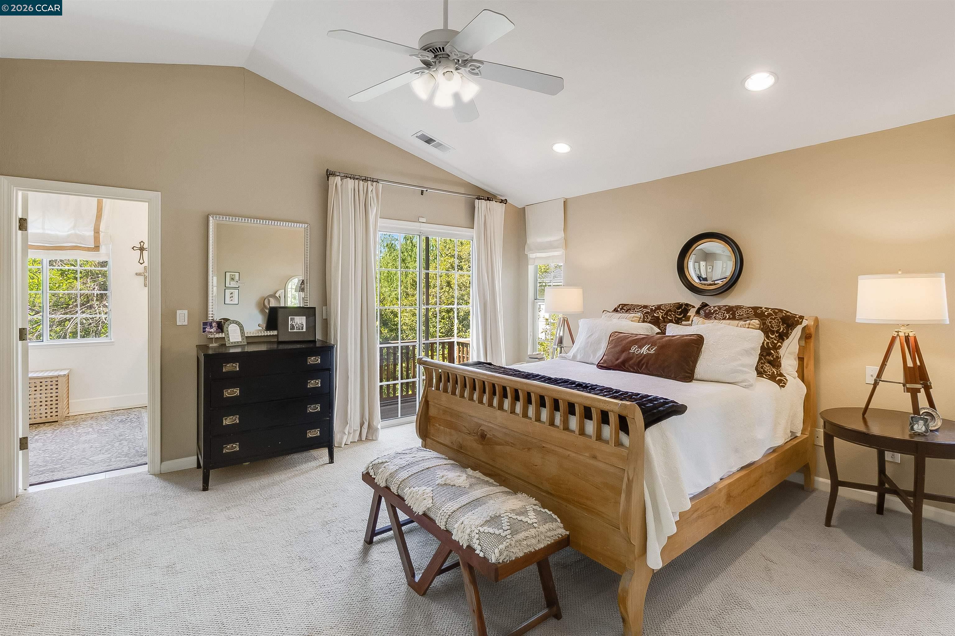 Detail Gallery Image 32 of 44 For 408 Fraga Ct, Martinez,  CA 94553 - 4 Beds | 2/1 Baths