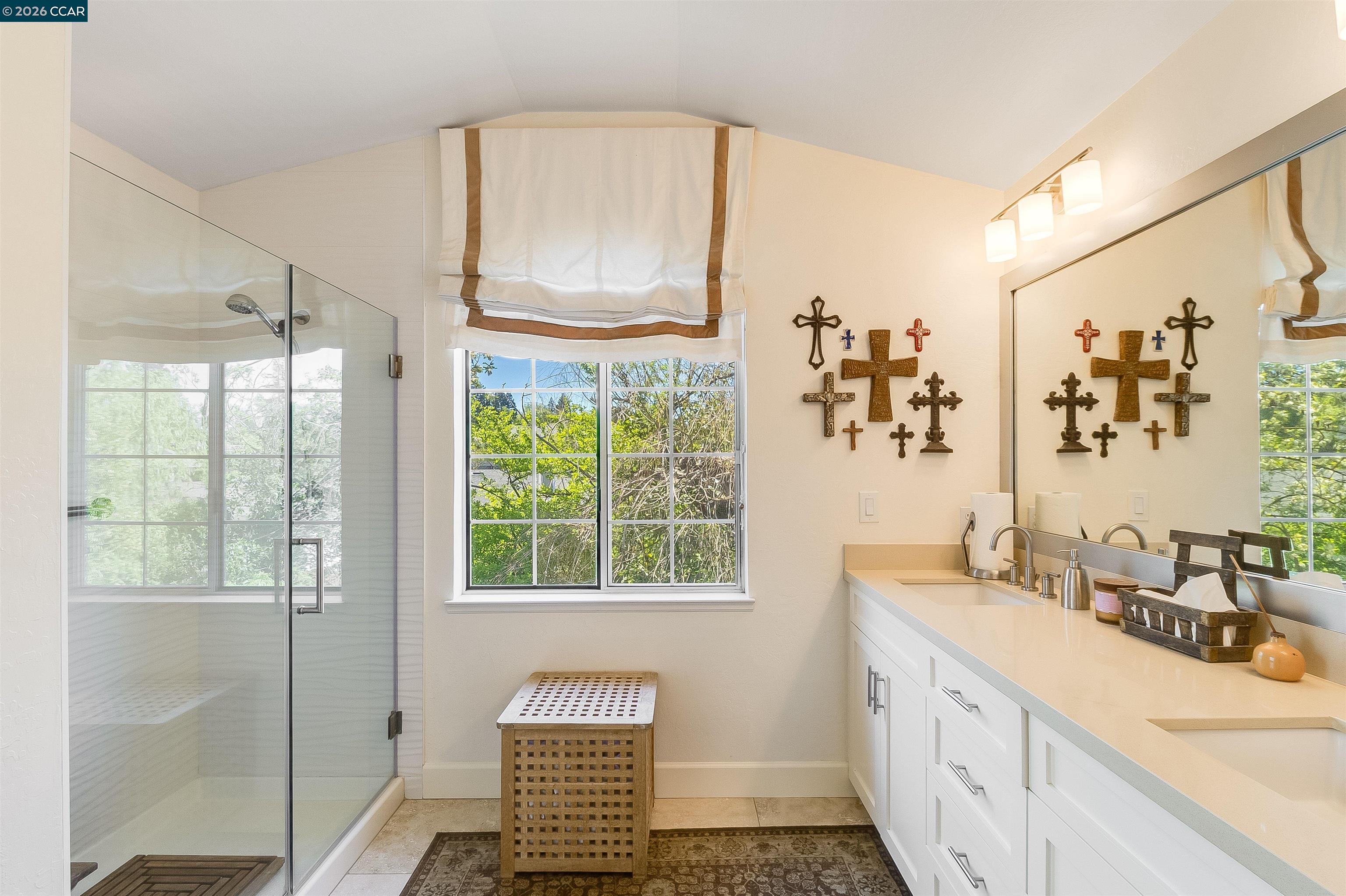Detail Gallery Image 34 of 44 For 408 Fraga Ct, Martinez,  CA 94553 - 4 Beds | 2/1 Baths