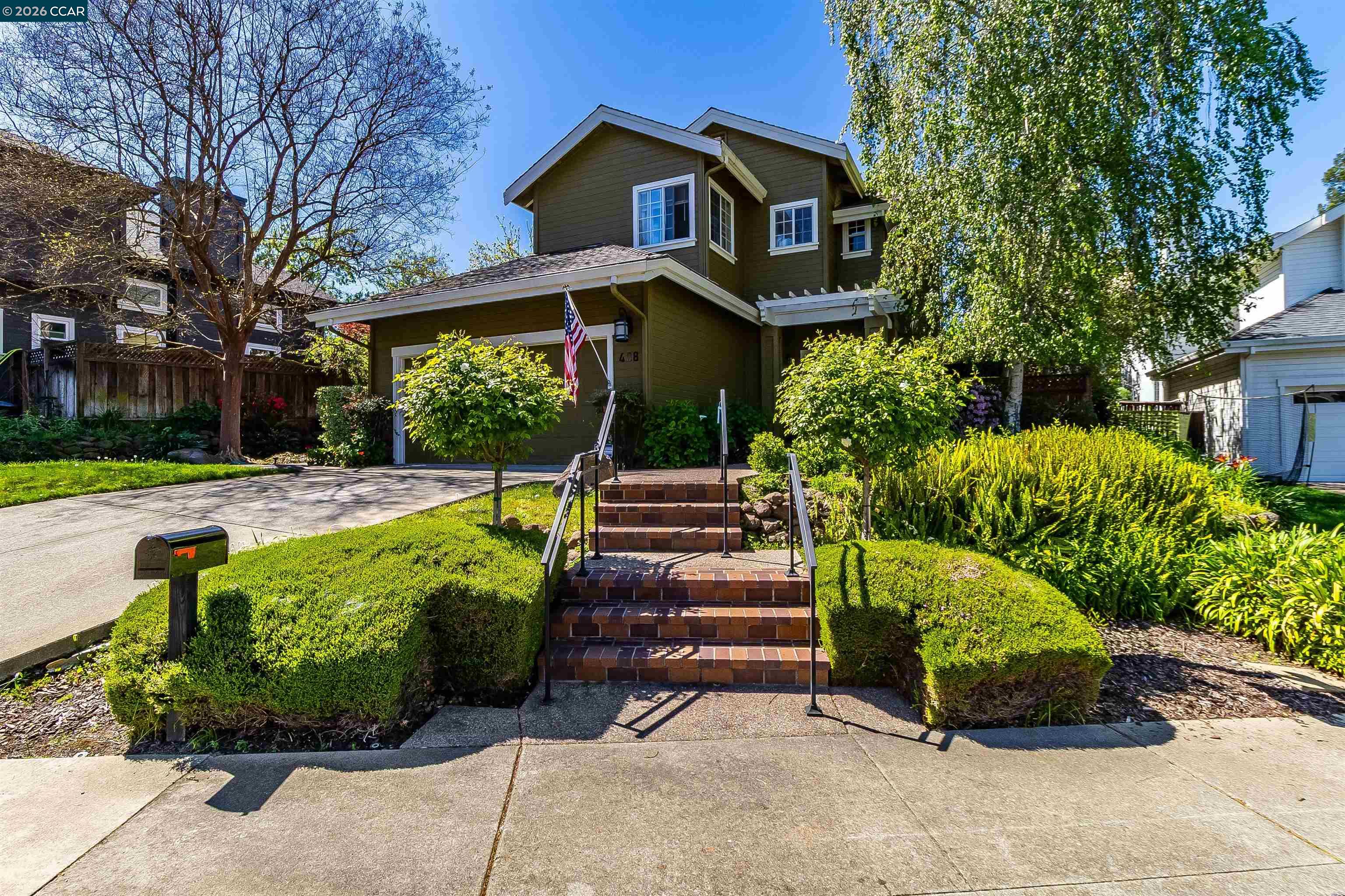 Detail Gallery Image 8 of 44 For 408 Fraga Ct, Martinez,  CA 94553 - 4 Beds | 2/1 Baths