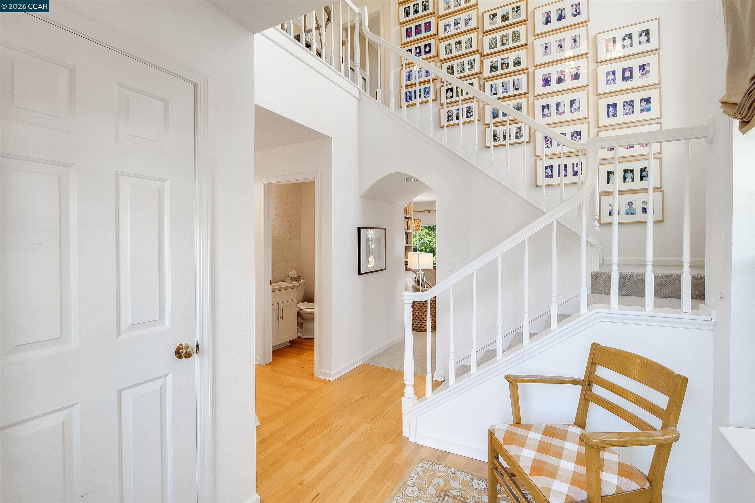 Detail Gallery Image 10 of 44 For 408 Fraga Ct, Martinez,  CA 94553 - 4 Beds | 2/1 Baths