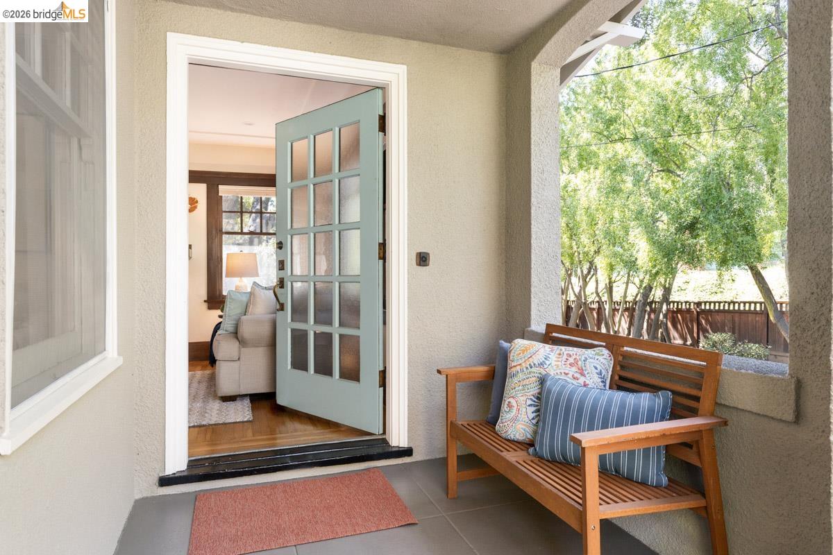 Detail Gallery Image 2 of 60 For 71 Norwood Ave, Kensington,  CA 94707 - 2 Beds | 1/1 Baths