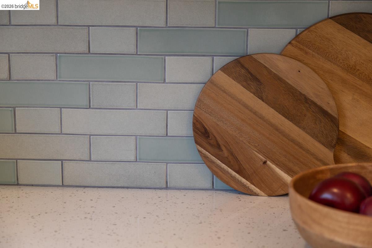 Detail Gallery Image 16 of 60 For 71 Norwood Ave, Kensington,  CA 94707 - 2 Beds | 1/1 Baths