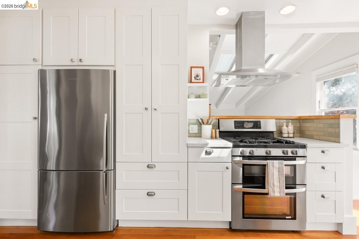 Detail Gallery Image 19 of 60 For 71 Norwood Ave, Kensington,  CA 94707 - 2 Beds | 1/1 Baths