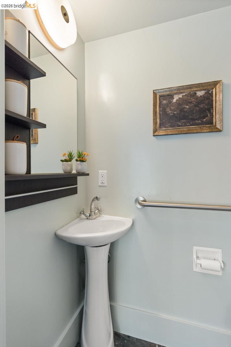 Detail Gallery Image 25 of 60 For 71 Norwood Ave, Kensington,  CA 94707 - 2 Beds | 1/1 Baths