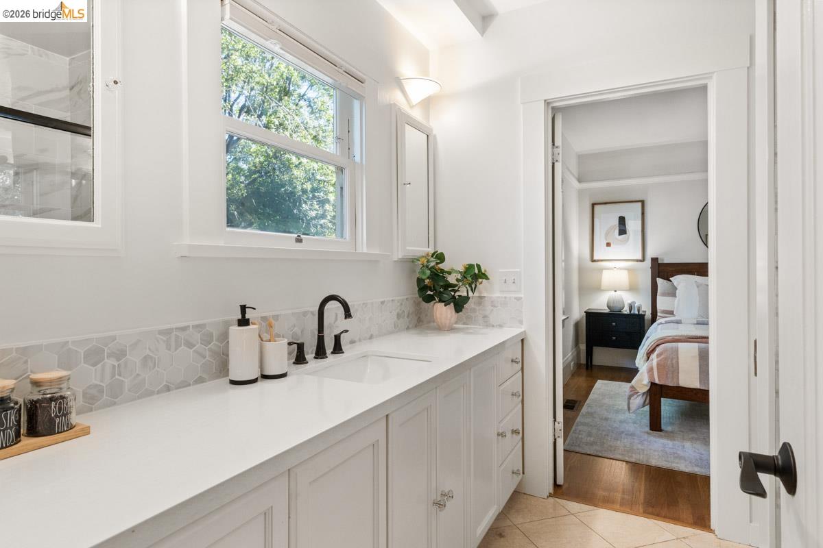 Detail Gallery Image 30 of 60 For 71 Norwood Ave, Kensington,  CA 94707 - 2 Beds | 1/1 Baths