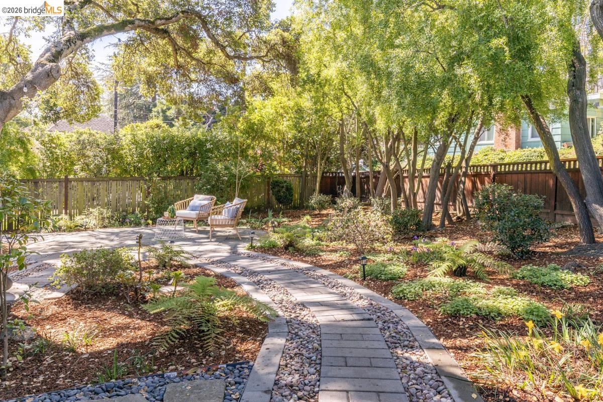 Detail Gallery Image 36 of 60 For 71 Norwood Ave, Kensington,  CA 94707 - 2 Beds | 1/1 Baths