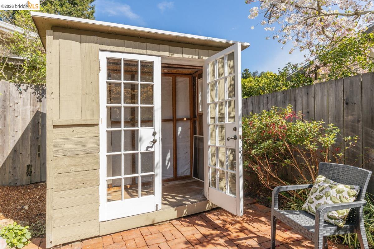 Detail Gallery Image 47 of 60 For 71 Norwood Ave, Kensington,  CA 94707 - 2 Beds | 1/1 Baths