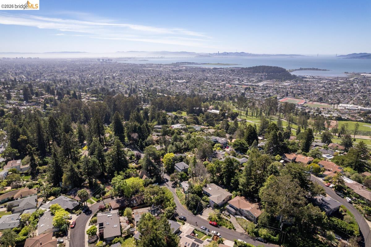 Detail Gallery Image 52 of 60 For 71 Norwood Ave, Kensington,  CA 94707 - 2 Beds | 1/1 Baths