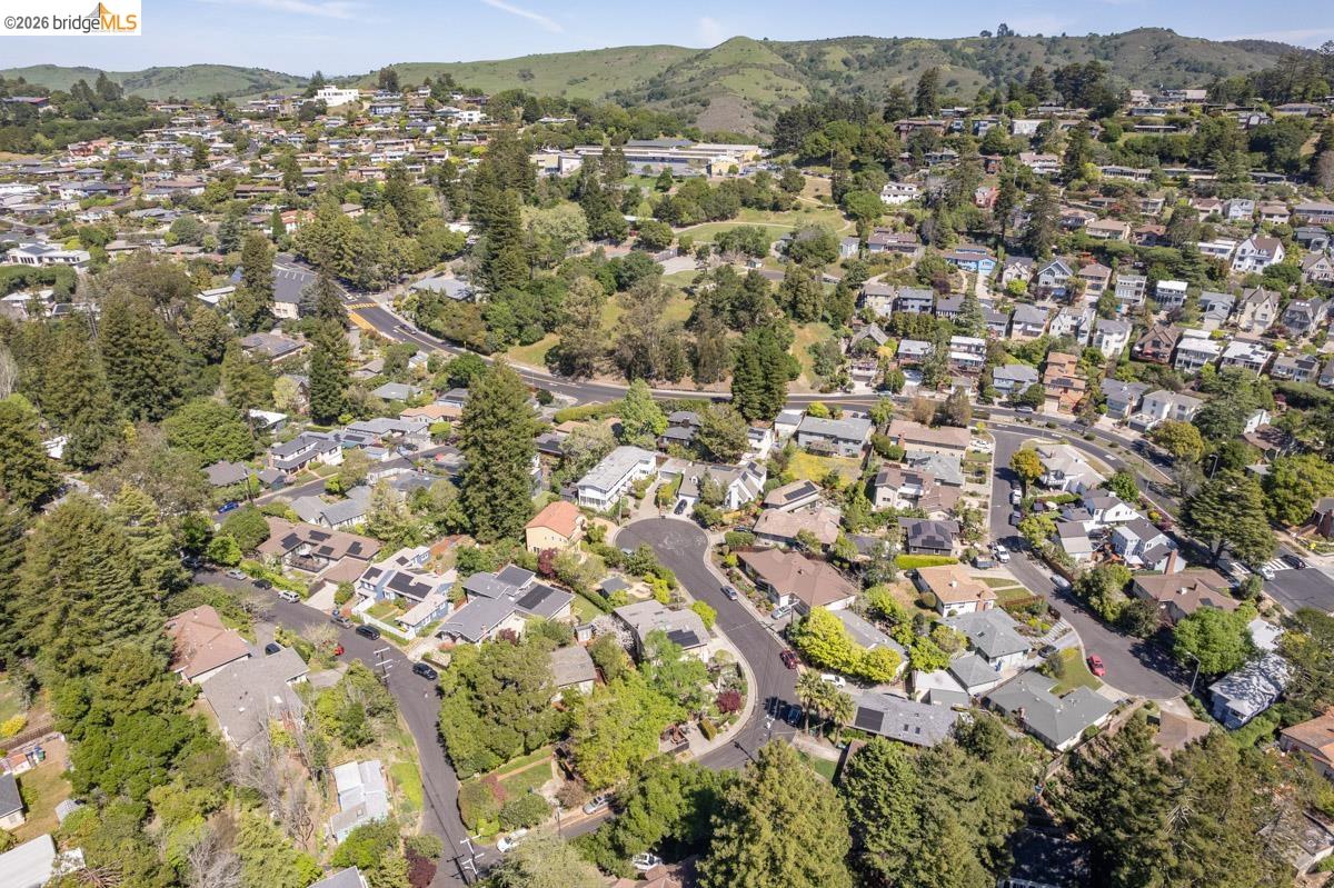 Detail Gallery Image 53 of 60 For 71 Norwood Ave, Kensington,  CA 94707 - 2 Beds | 1/1 Baths