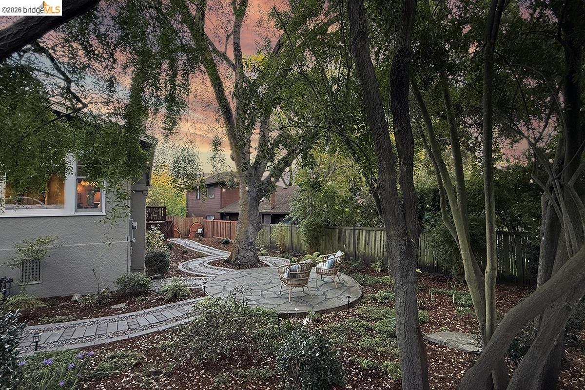 Detail Gallery Image 57 of 60 For 71 Norwood Ave, Kensington,  CA 94707 - 2 Beds | 1/1 Baths