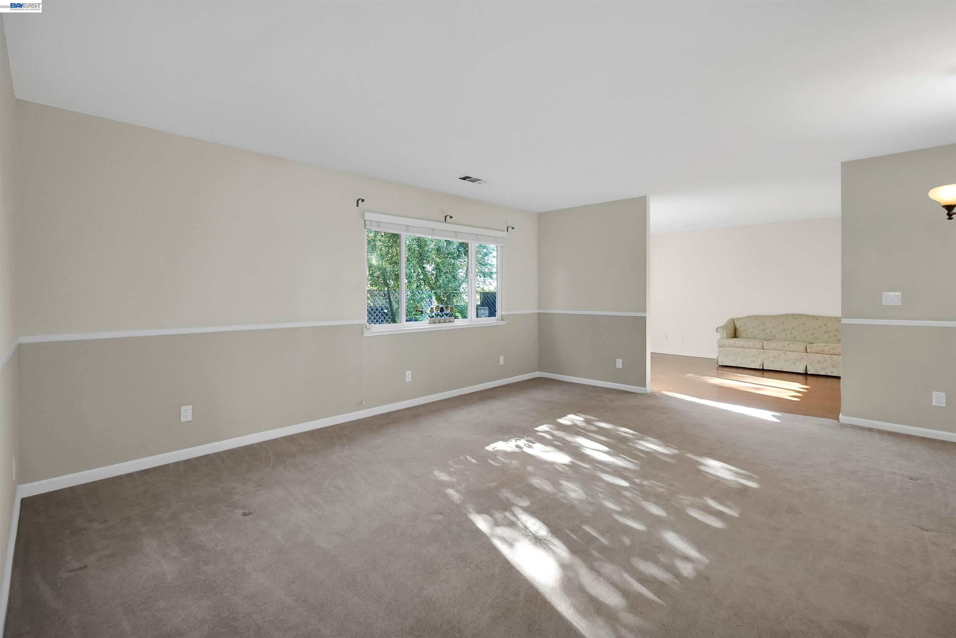 Detail Gallery Image 12 of 44 For 30245 Treeview Street, Hayward,  CA 94544 - 3 Beds | 2 Baths