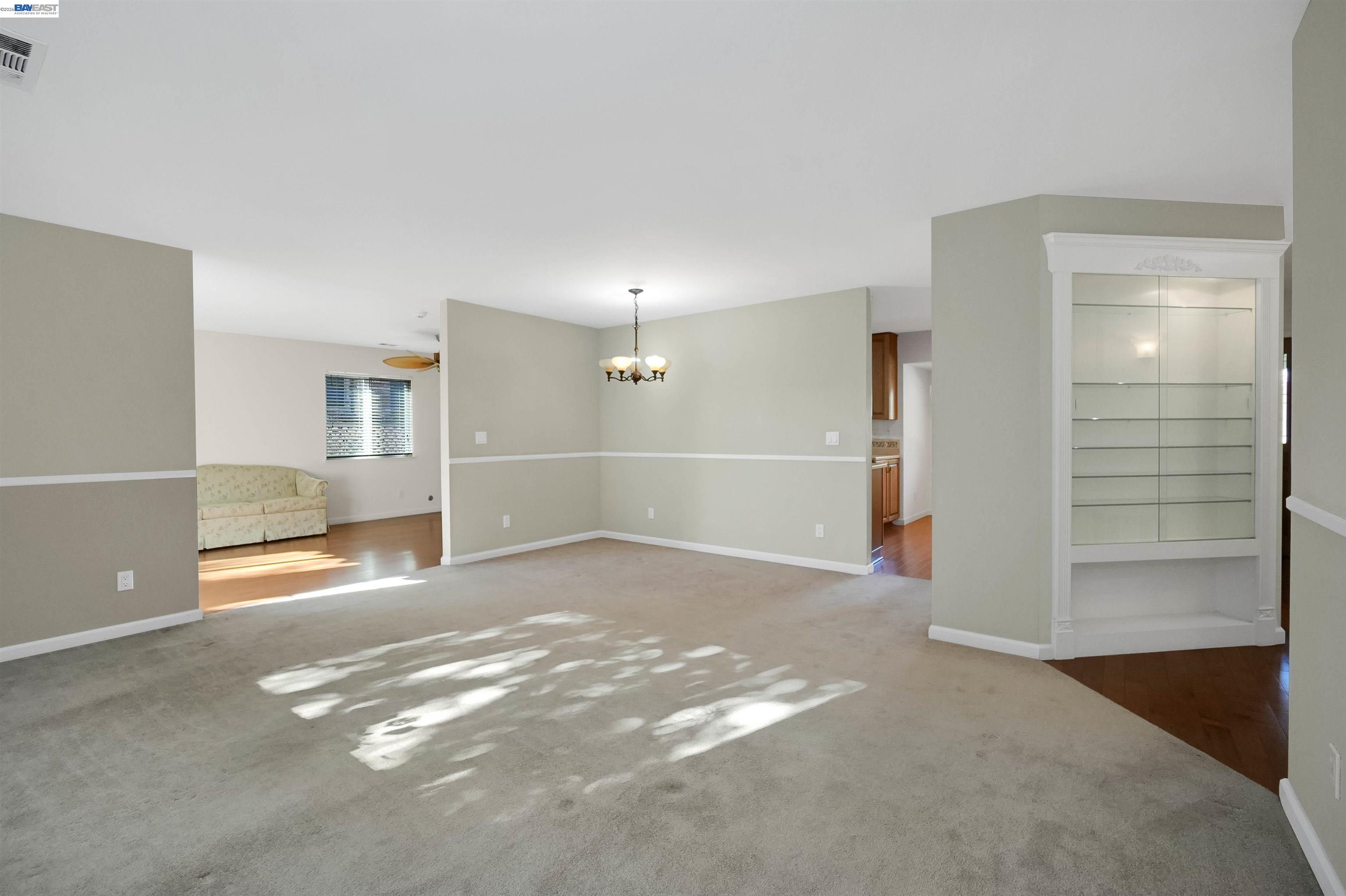 Detail Gallery Image 13 of 44 For 30245 Treeview Street, Hayward,  CA 94544 - 3 Beds | 2 Baths