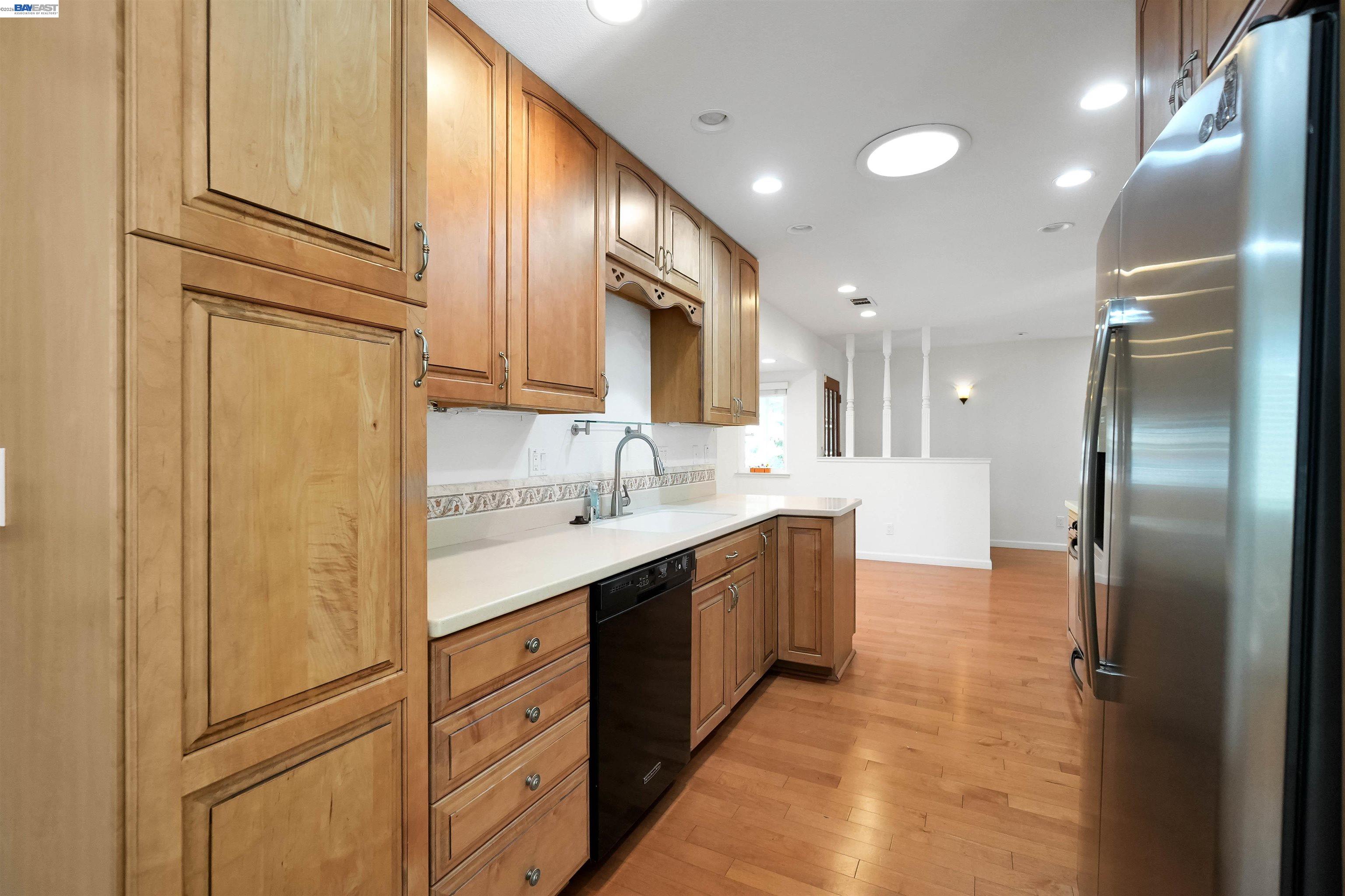 Detail Gallery Image 20 of 44 For 30245 Treeview Street, Hayward,  CA 94544 - 3 Beds | 2 Baths