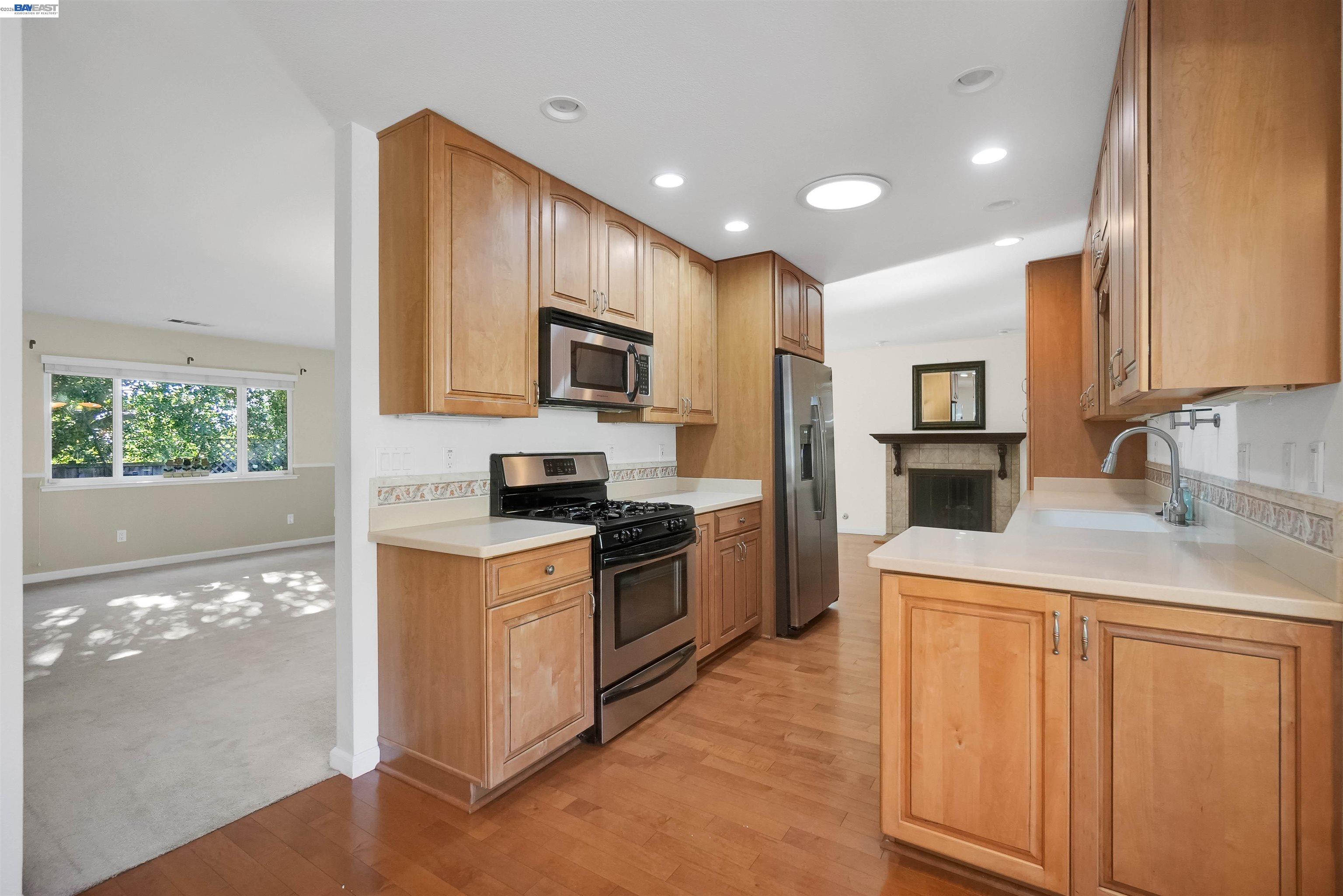 Detail Gallery Image 22 of 44 For 30245 Treeview Street, Hayward,  CA 94544 - 3 Beds | 2 Baths