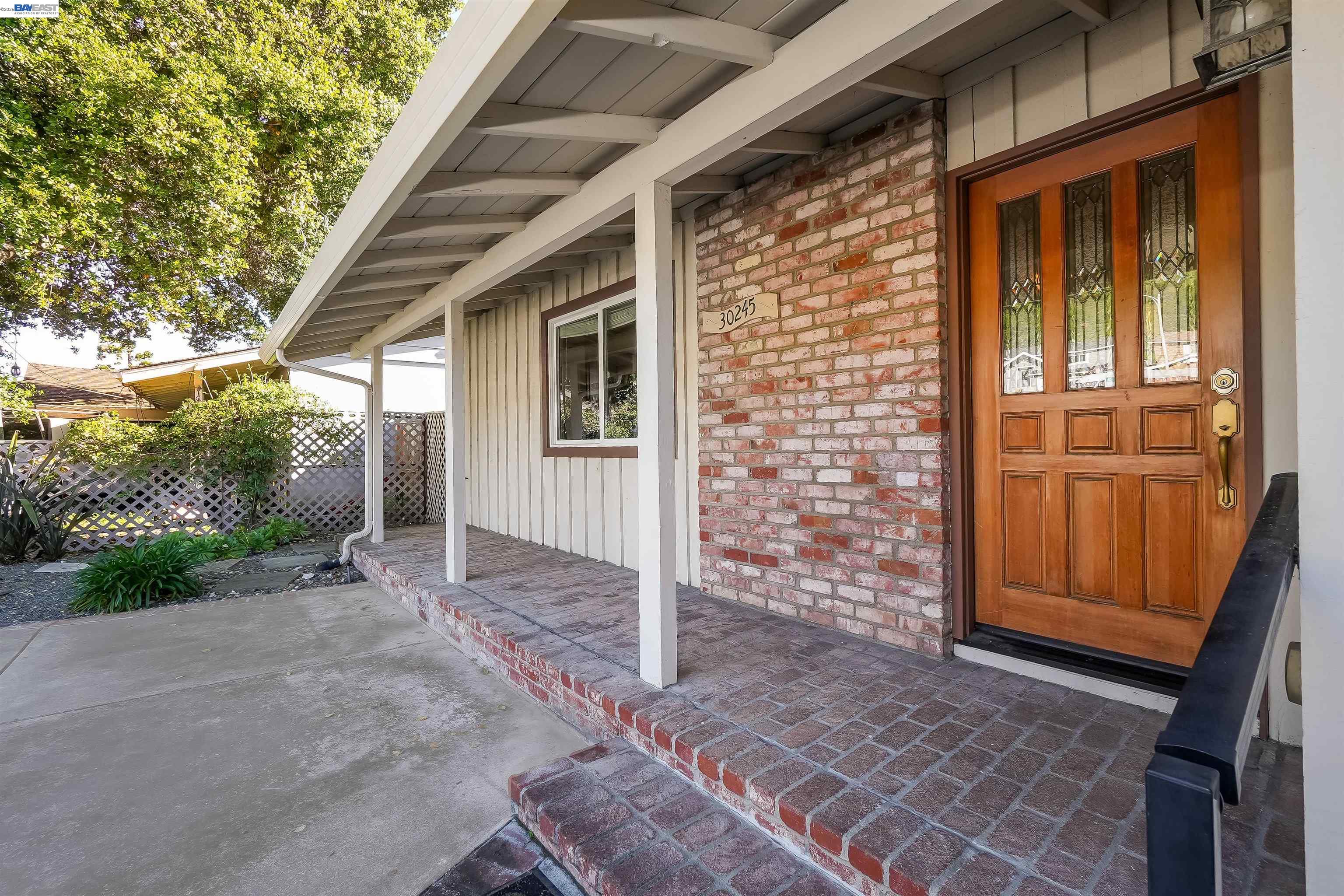 Detail Gallery Image 7 of 44 For 30245 Treeview Street, Hayward,  CA 94544 - 3 Beds | 2 Baths