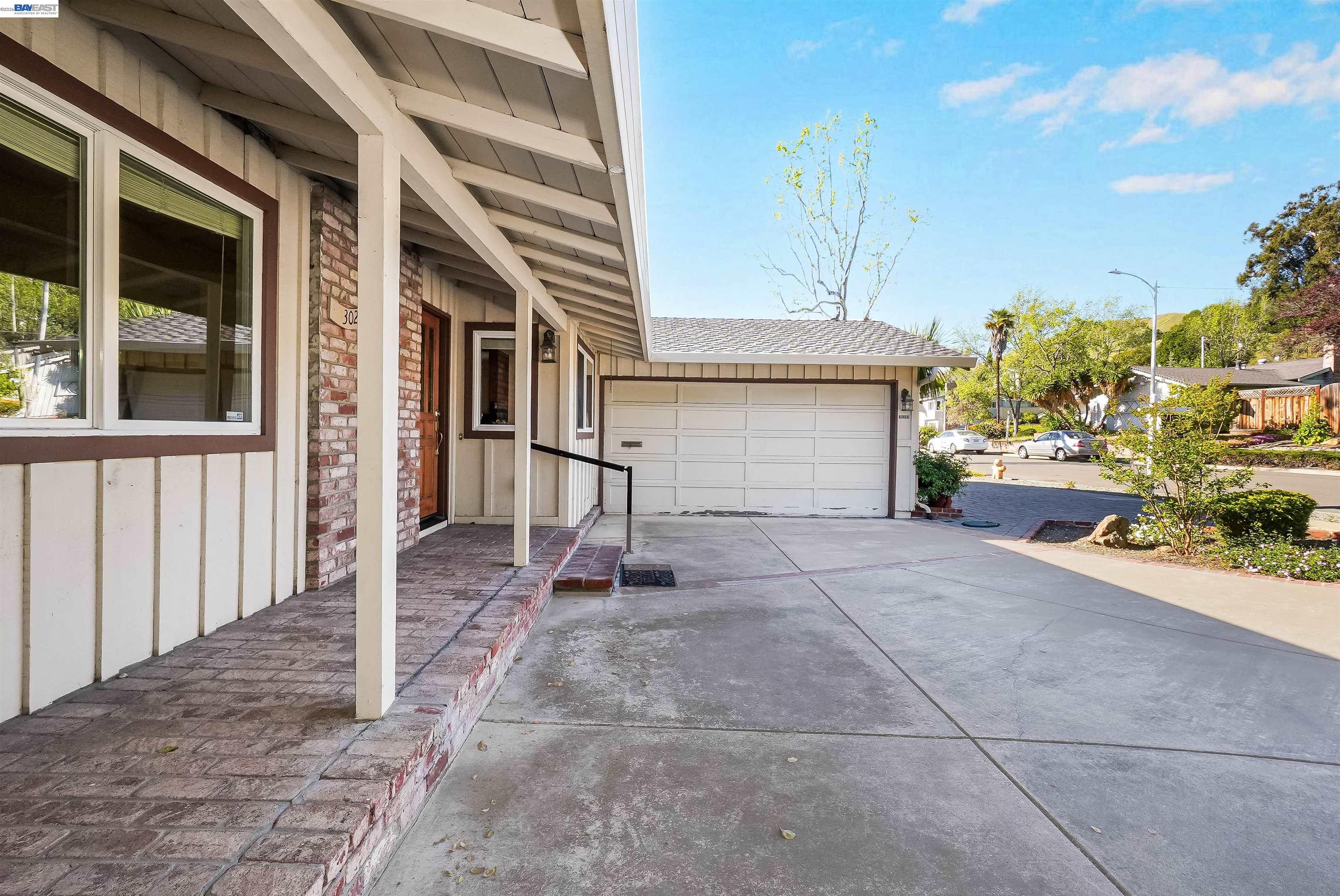 Detail Gallery Image 8 of 44 For 30245 Treeview Street, Hayward,  CA 94544 - 3 Beds | 2 Baths