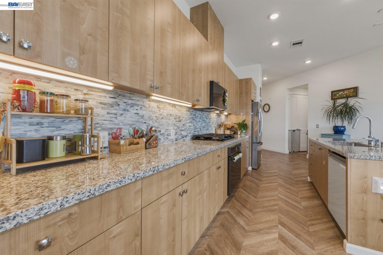 Photo #44: 41128454 Listing: Photo #44