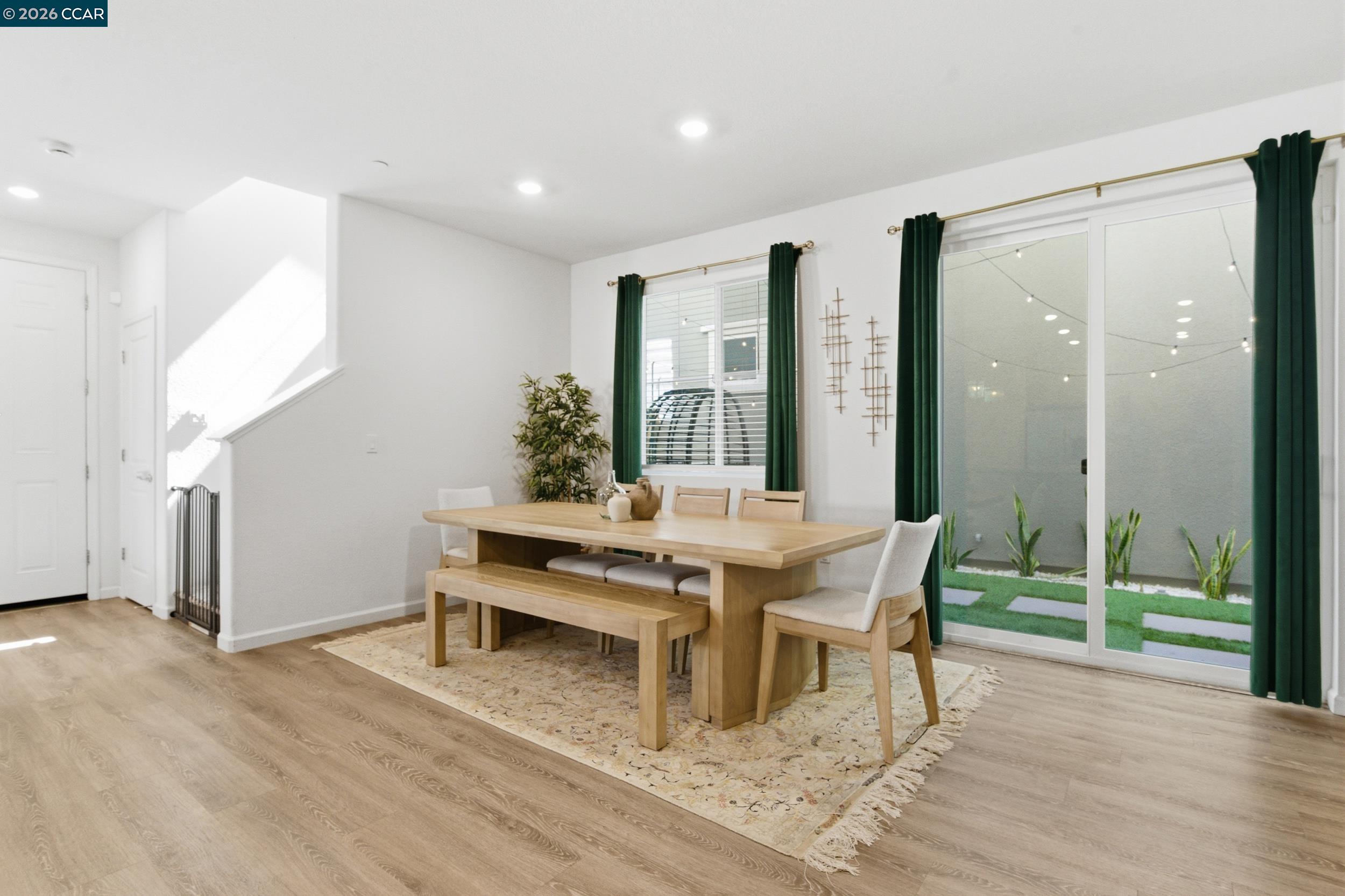 Detail Gallery Image 11 of 45 For 5 Brookdale Court, Pittsburg,  CA 94565 - 4 Beds | 2/1 Baths