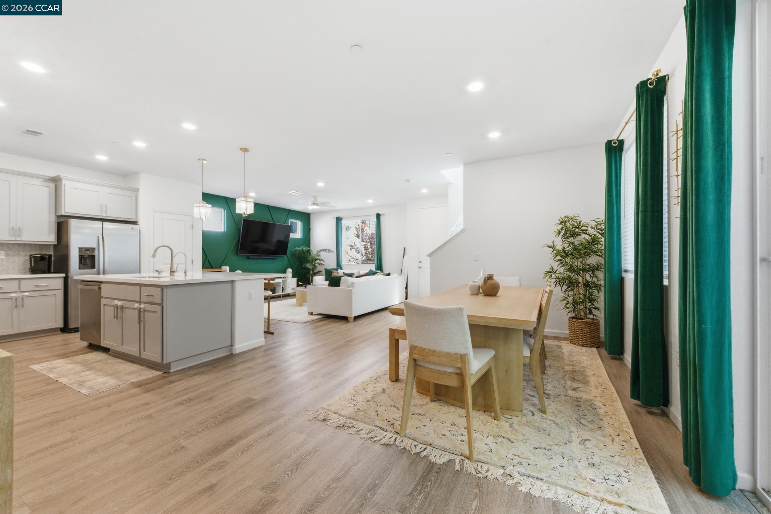 Detail Gallery Image 12 of 45 For 5 Brookdale Court, Pittsburg,  CA 94565 - 4 Beds | 2/1 Baths