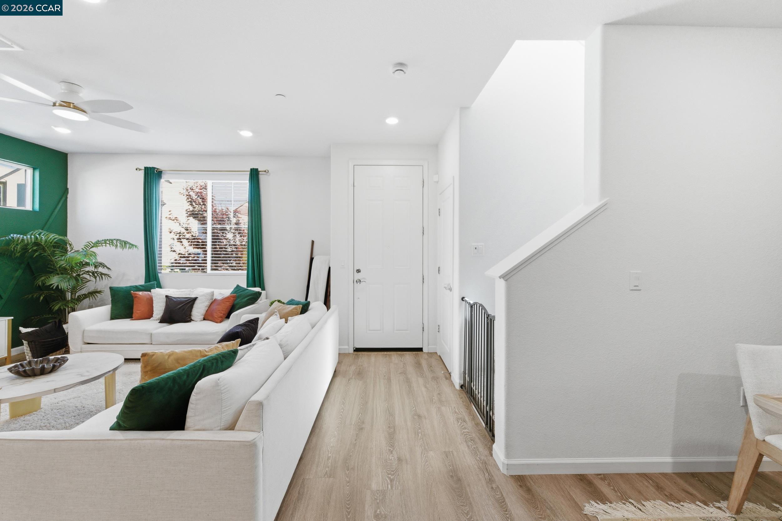 Detail Gallery Image 14 of 45 For 5 Brookdale Court, Pittsburg,  CA 94565 - 4 Beds | 2/1 Baths