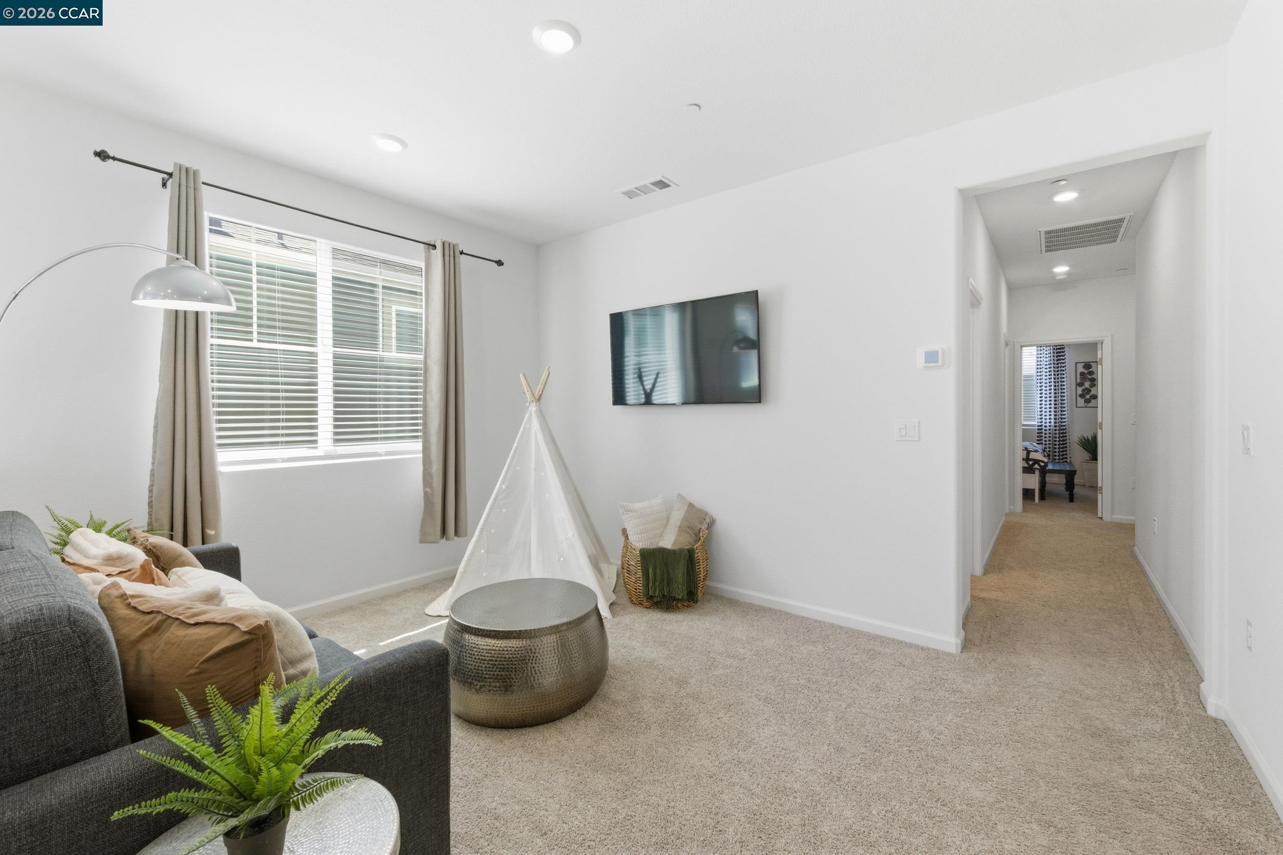 Detail Gallery Image 17 of 45 For 5 Brookdale Court, Pittsburg,  CA 94565 - 4 Beds | 2/1 Baths