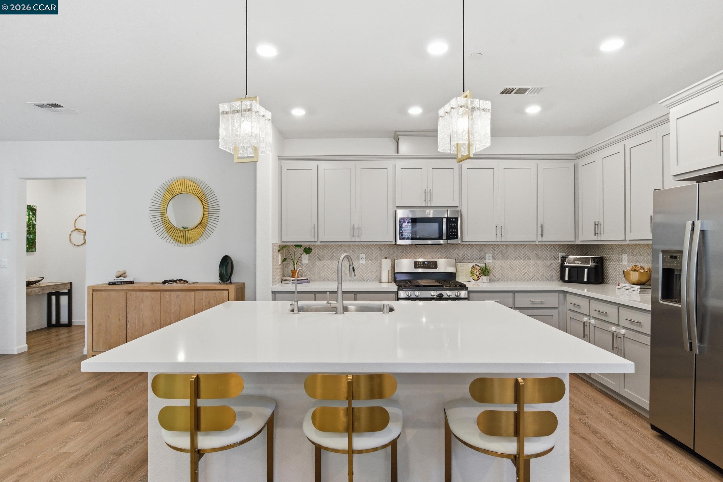 Detail Gallery Image 3 of 45 For 5 Brookdale Court, Pittsburg,  CA 94565 - 4 Beds | 2/1 Baths