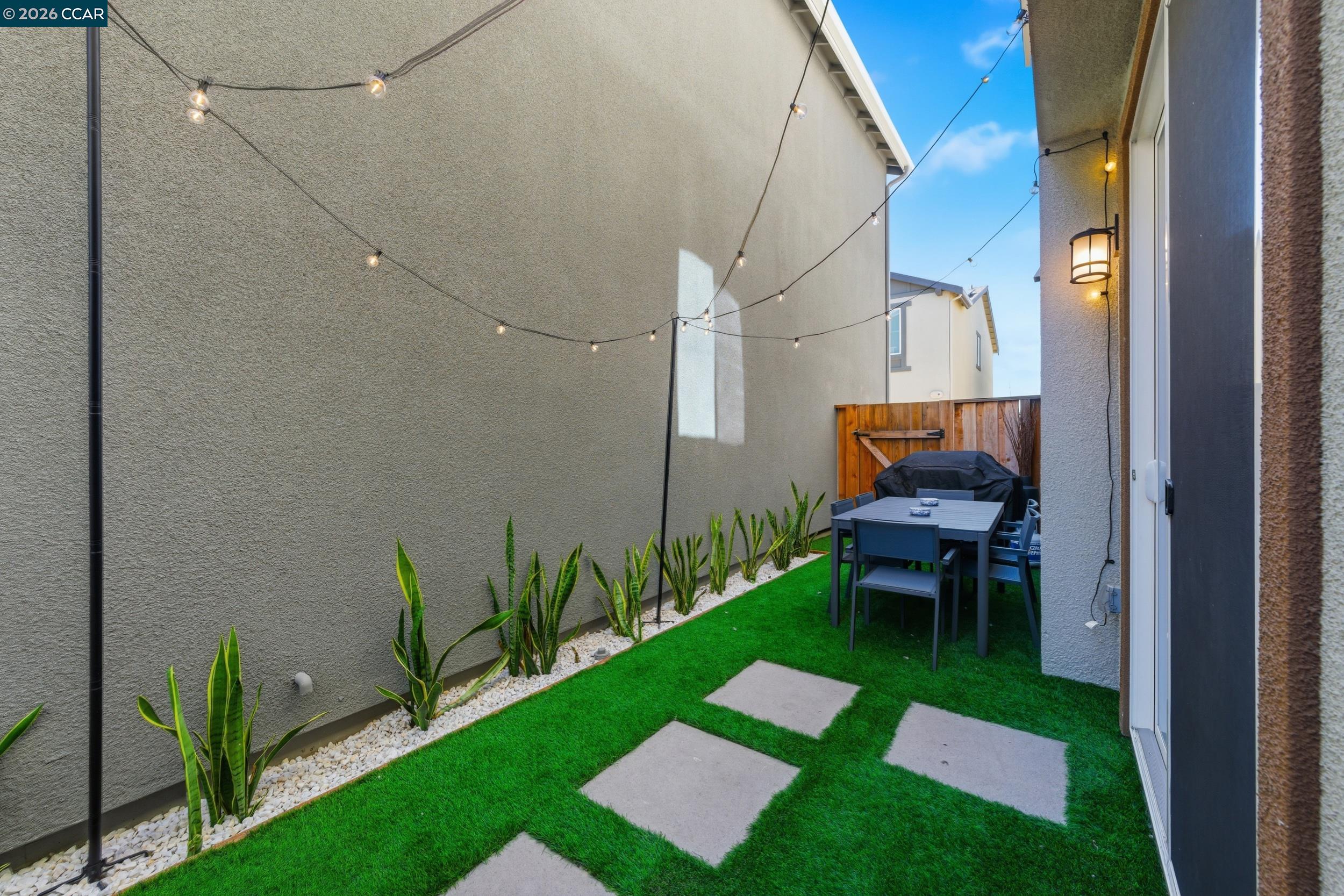 Detail Gallery Image 34 of 45 For 5 Brookdale Court, Pittsburg,  CA 94565 - 4 Beds | 2/1 Baths