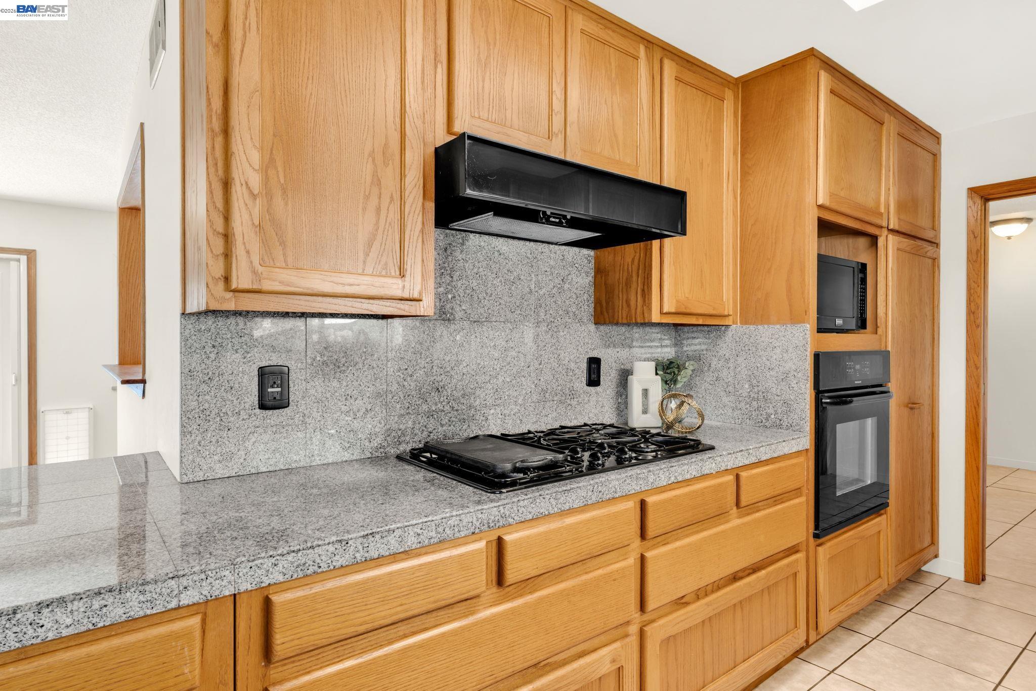 Detail Gallery Image 22 of 56 For 9459 Broadmoor Dr, San Ramon,  CA 94583 - 3 Beds | 2 Baths